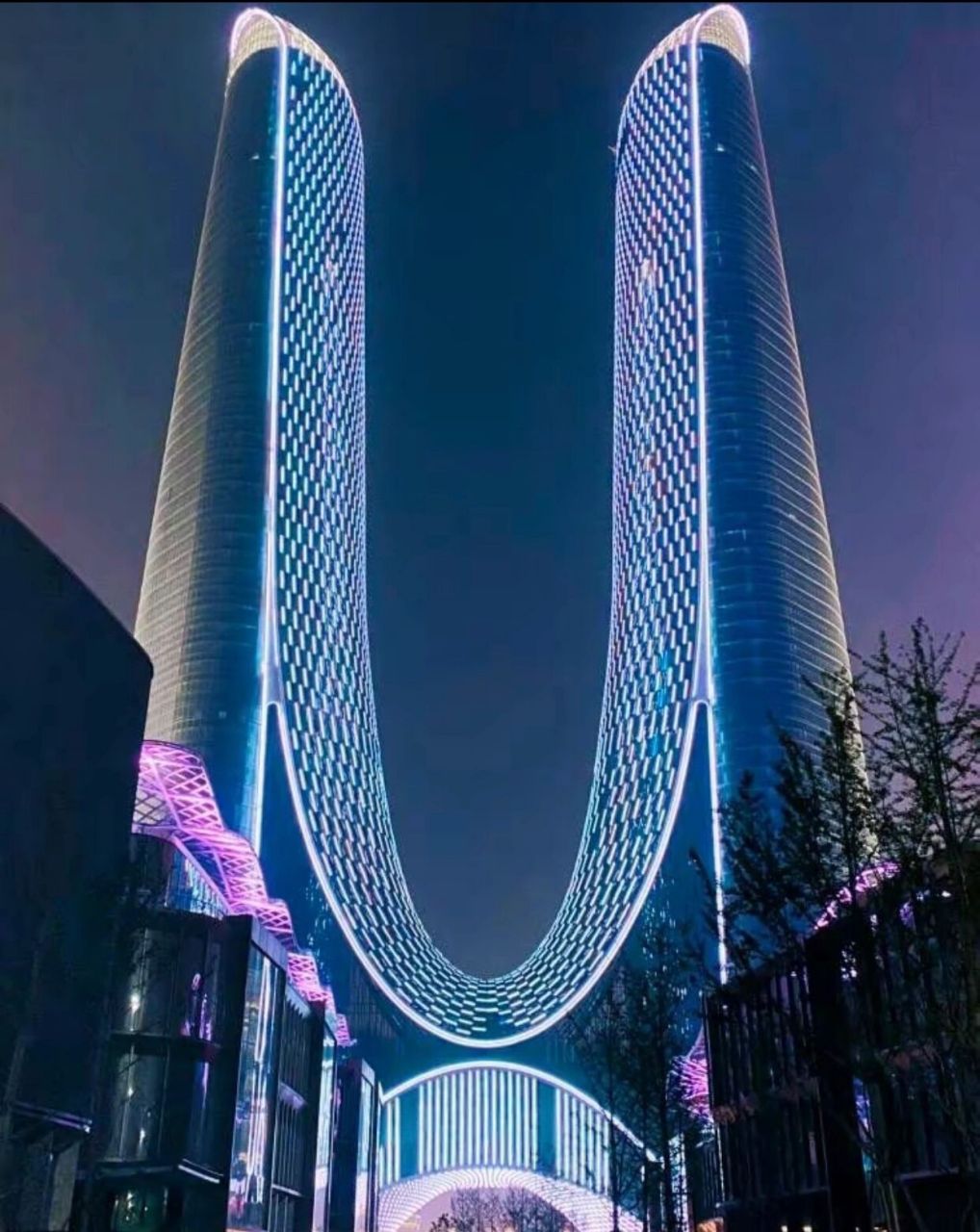 打卡杭州地标:萧山倒插门 打卡杭州之门,又称萧山倒插门 杭州世纪中心