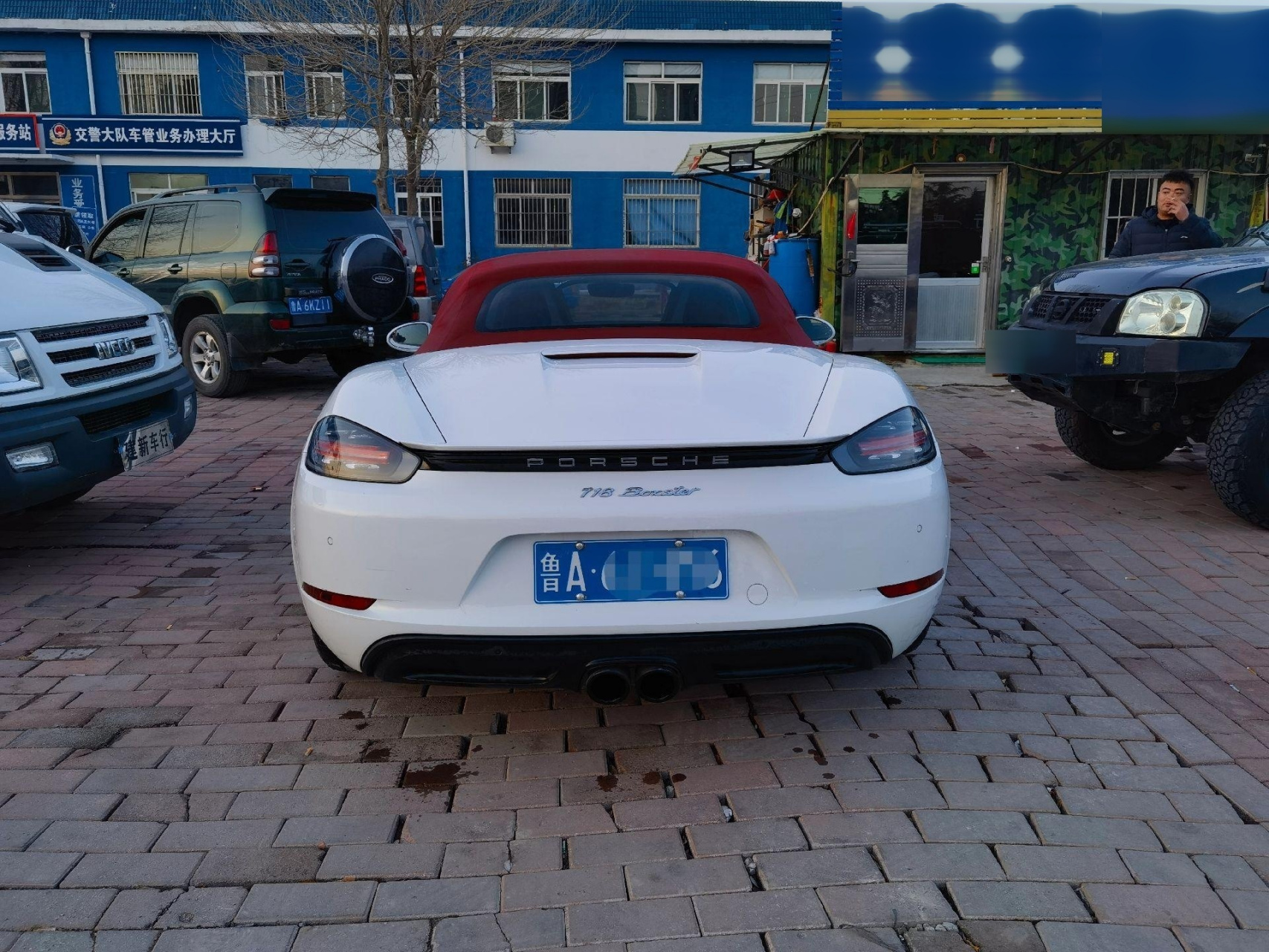 19年保时捷718 boxster 敞篷跑车 白外红顶 原厂选配波尔多红内饰 多