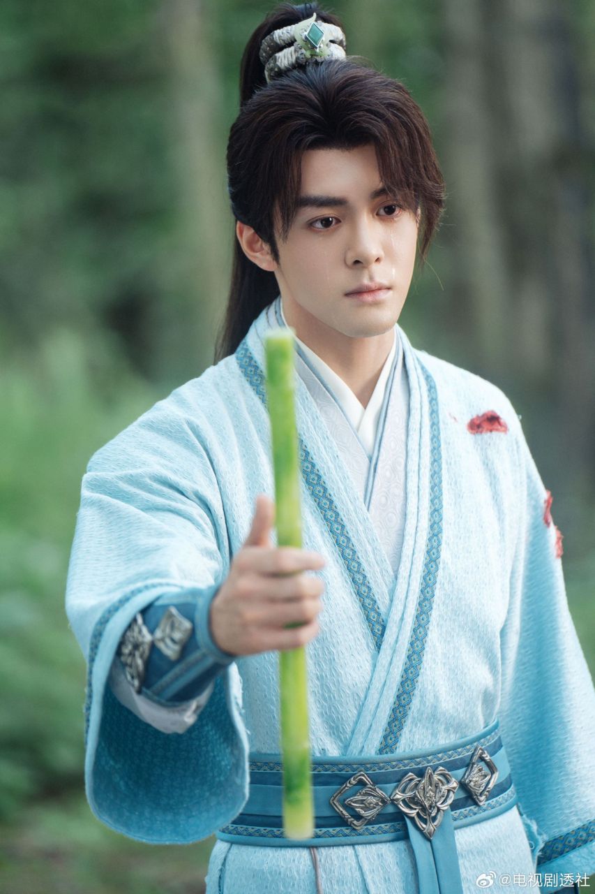 莲花楼# 我的评分: #莲花楼观后感#  一边心疼李