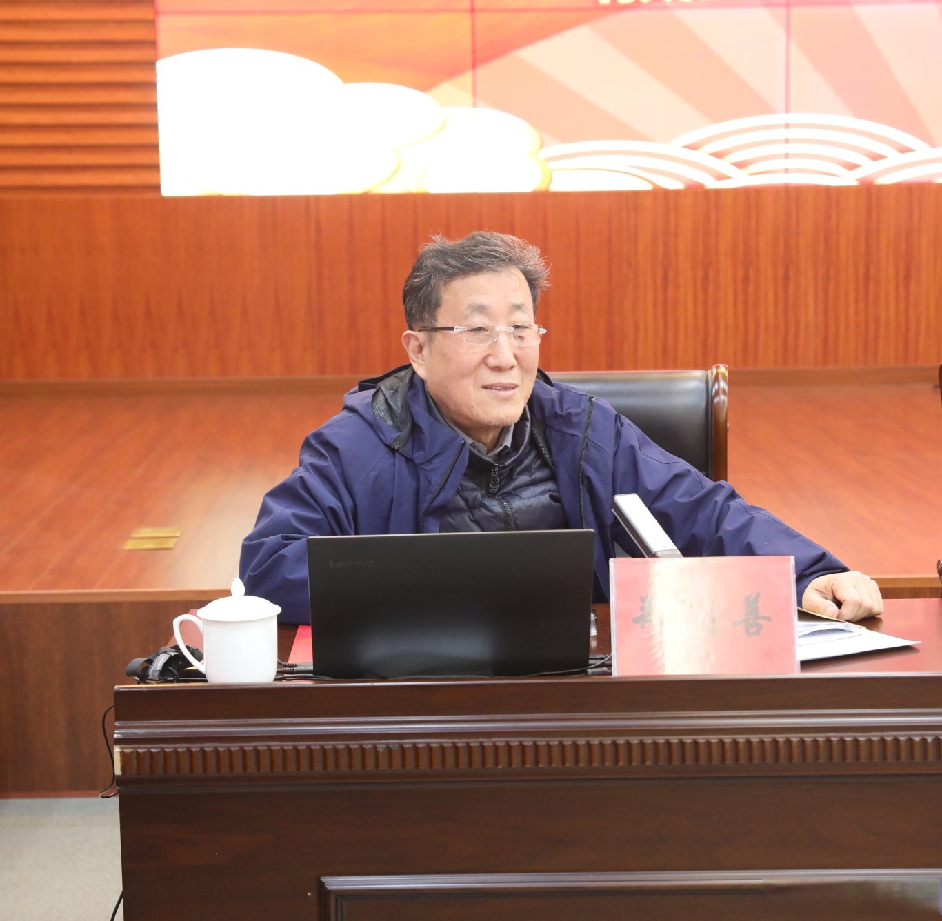 这位被老同志们亲切称为"郑书记"的老人,正是法院退休干