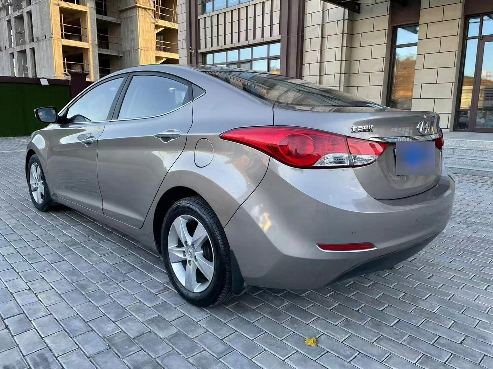 14年现代朗动,1.6的排量,自动挡最高配