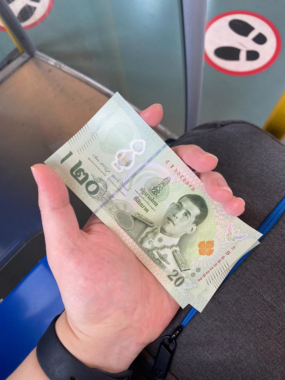 这是新版的泰铢吗?