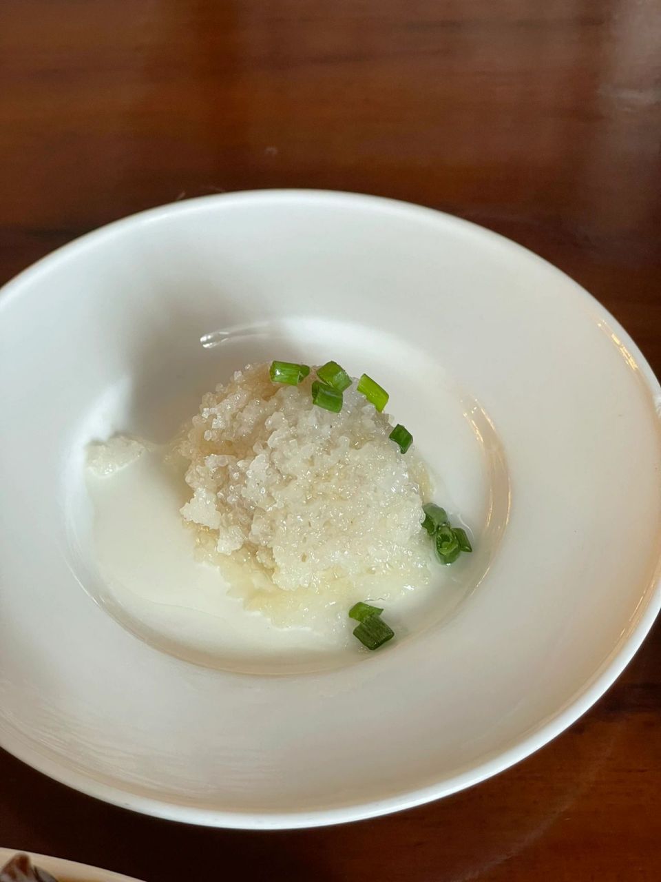 位置99在「东海鲜生海鲜酒楼(东新路店)」二楼 一楼是点菜区,非