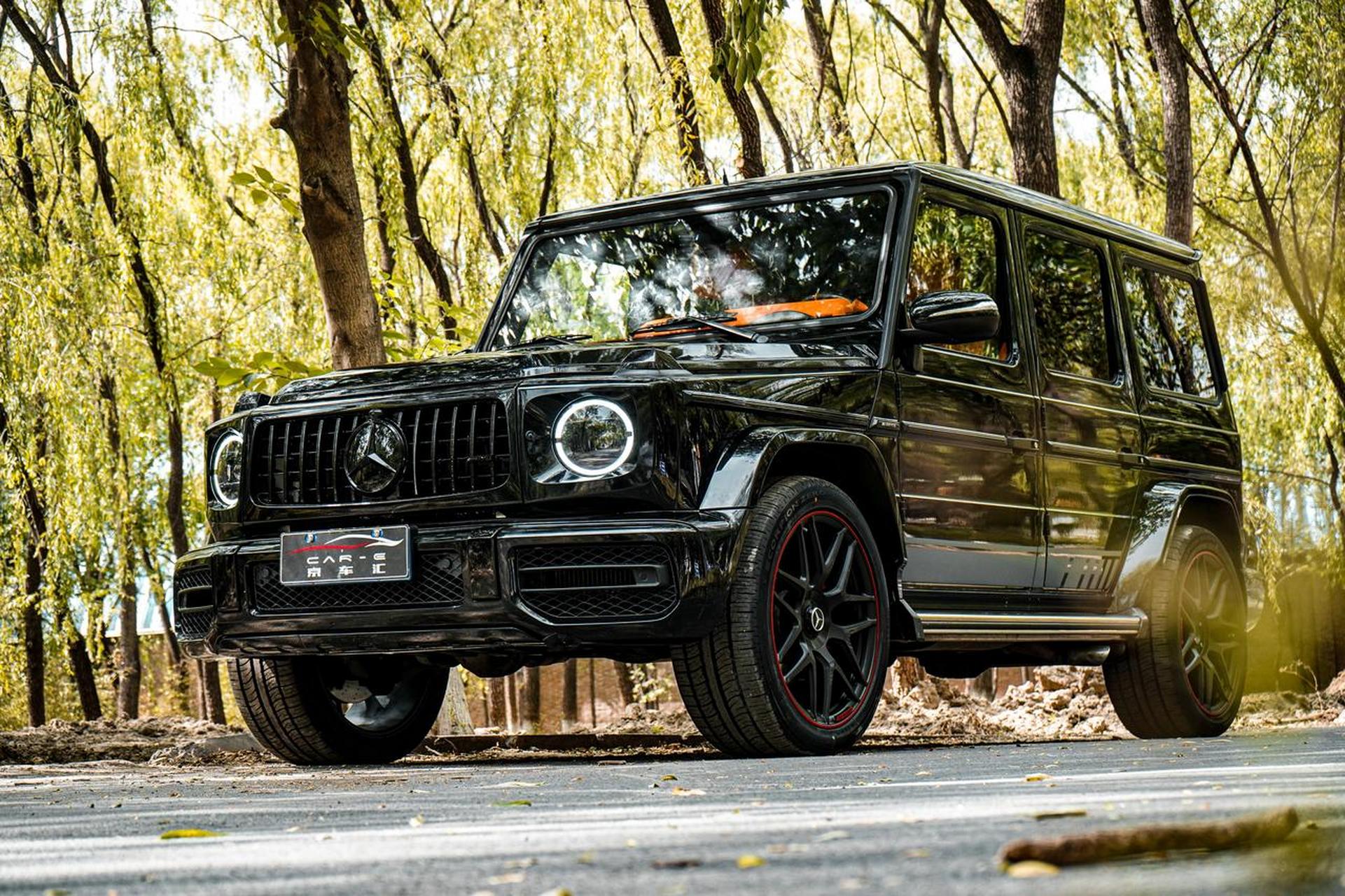 你能看出这是一台老款大g吗?