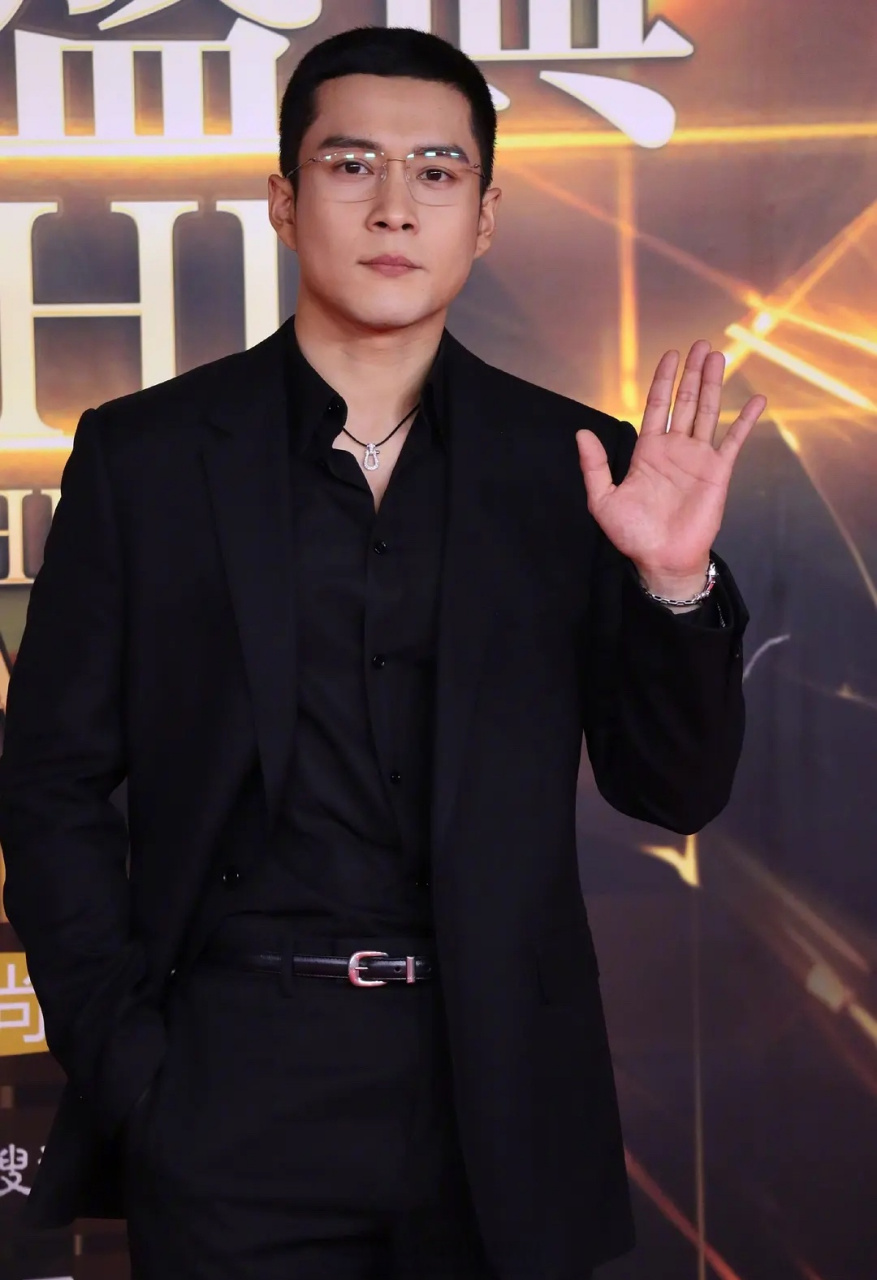 韩东君这是肿么啦?寸头现在真的不适合他了