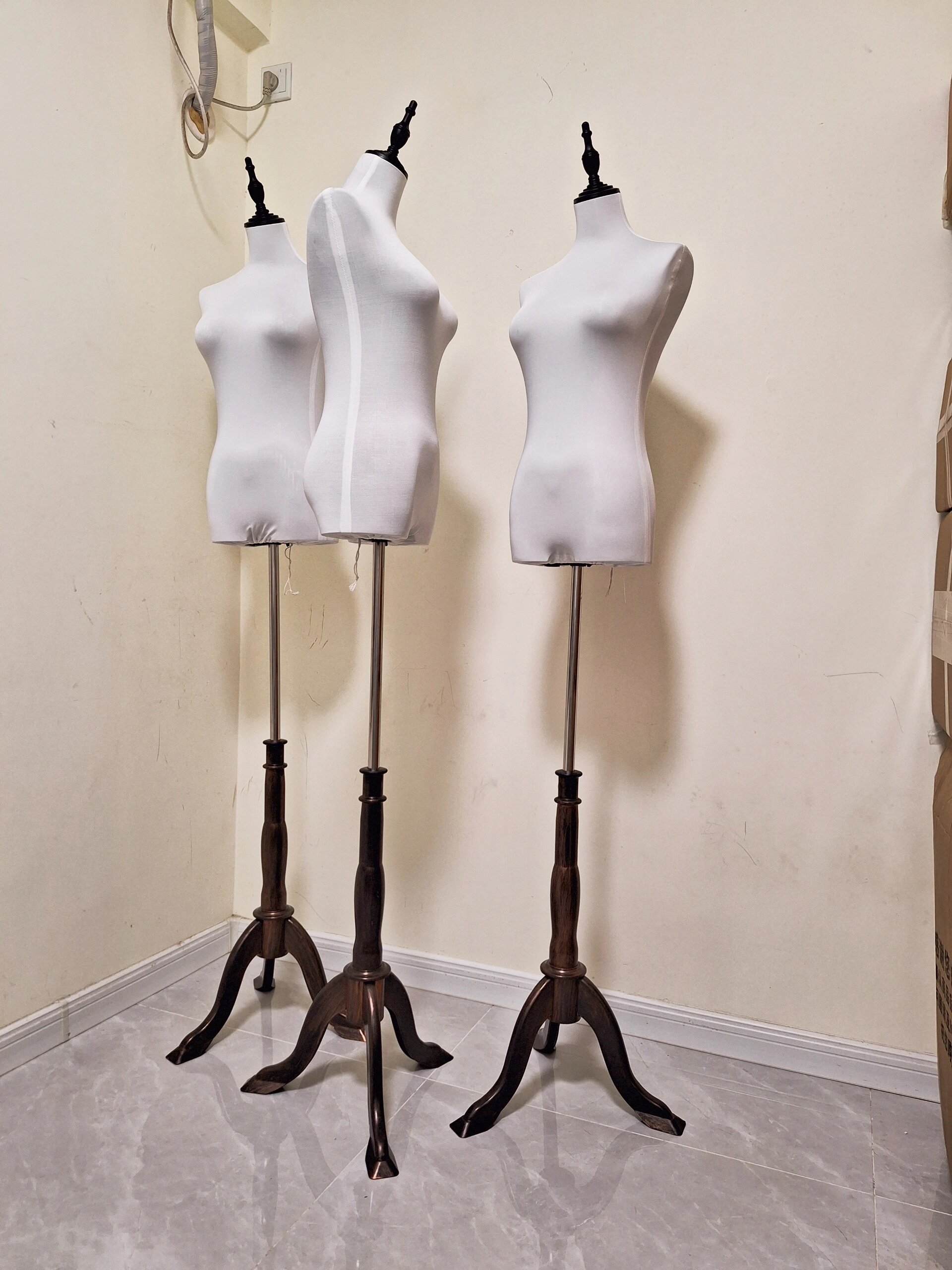 服装店模特道具女半全身女装橱窗人台衣服架