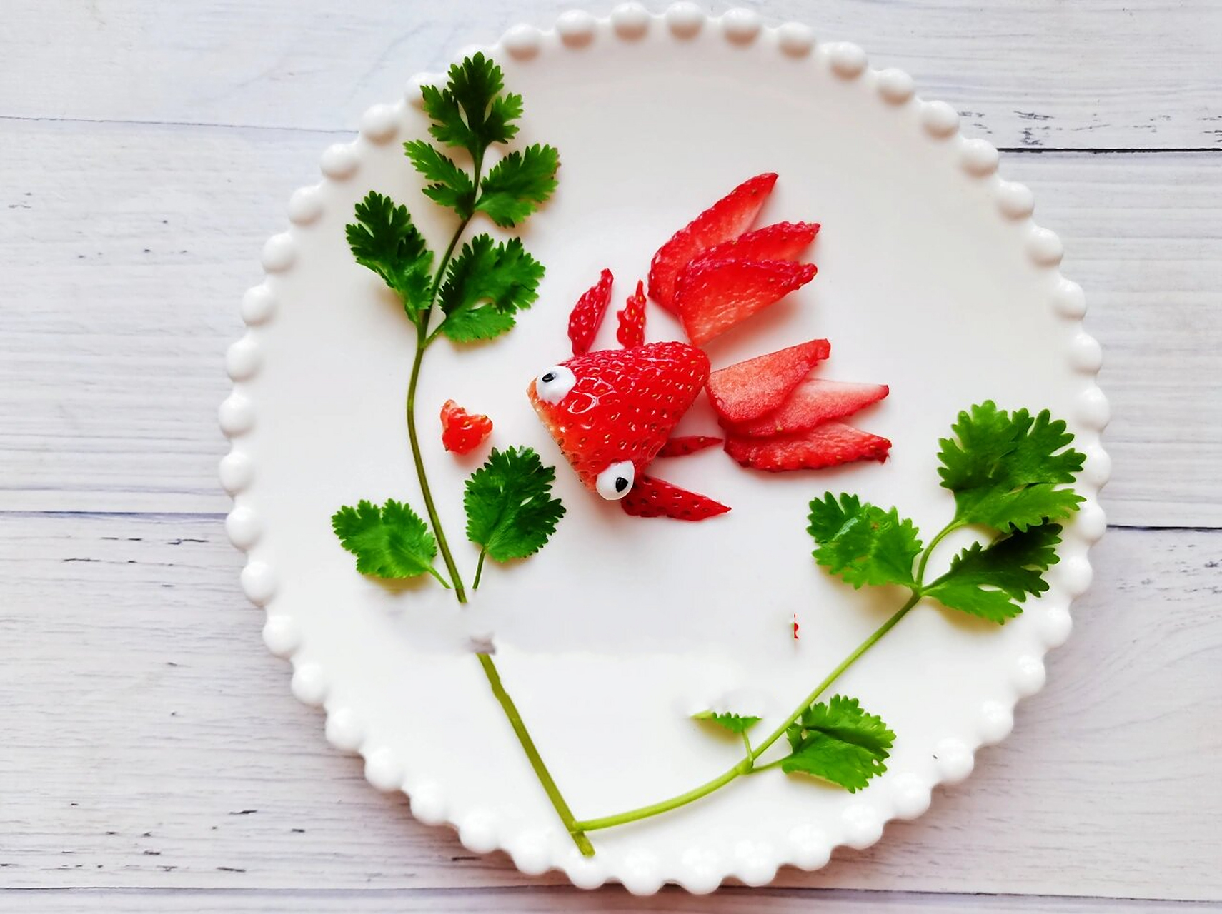 六款草莓摆盘,喜欢的收藏96 草莓季,最近去采摘园摘了一些新鲜的