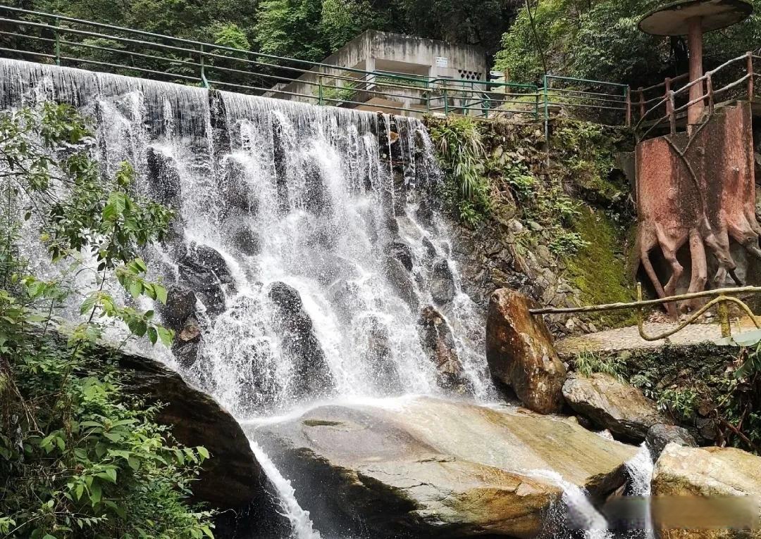 茫荡山风景名胜区图片