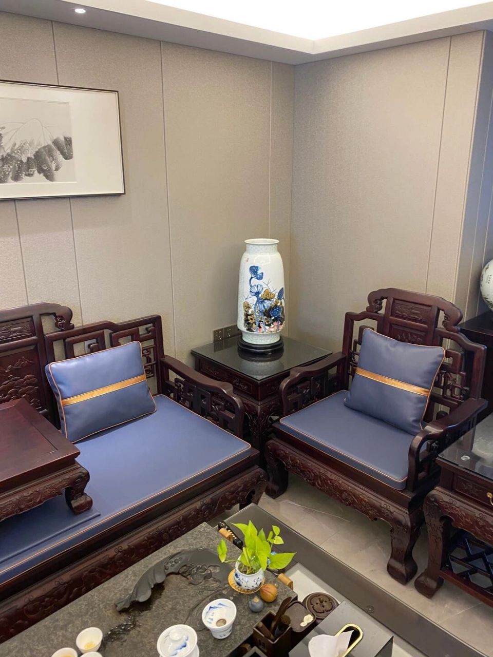 现代简约装修风格搭配红木家具 现代简约装修风格搭配红木家具,别有一