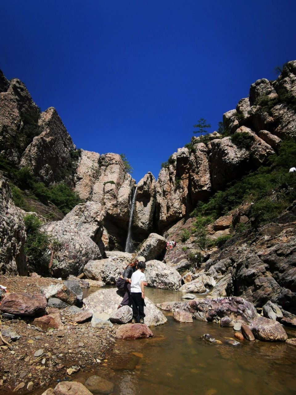 周末溜娃推荐～嵩山大峡谷     五岳奇峰,嵩山最"中"!