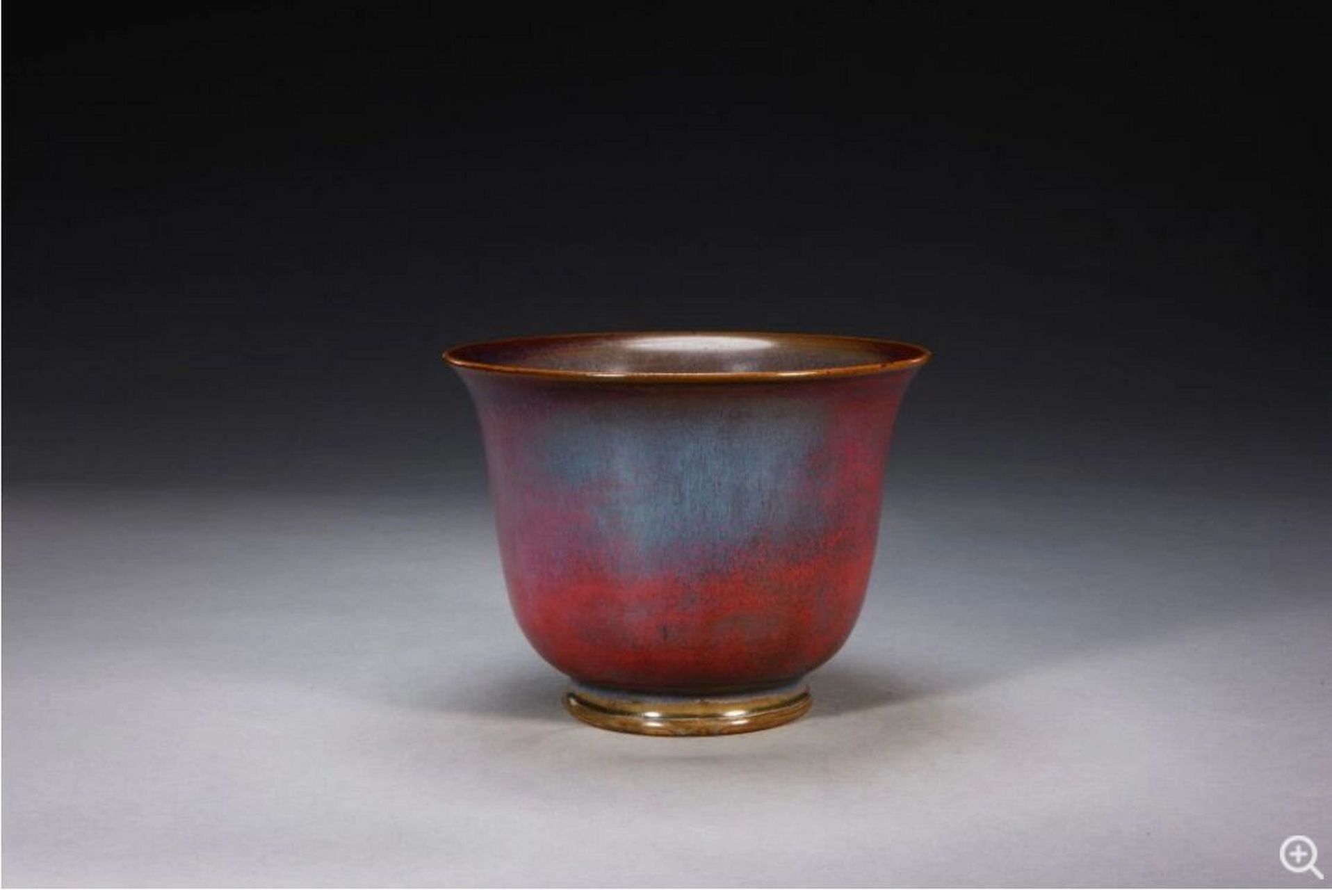 出窑万彩,价抵千金——故宫钧窑珍品瓷器欣 更多艺术信息,欢迎订阅