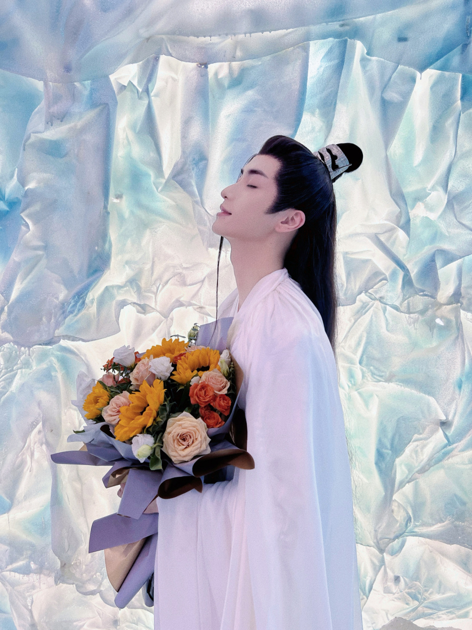 高寒# 恭喜@演员高寒 杀青快乐!期待你的"万劫不复"