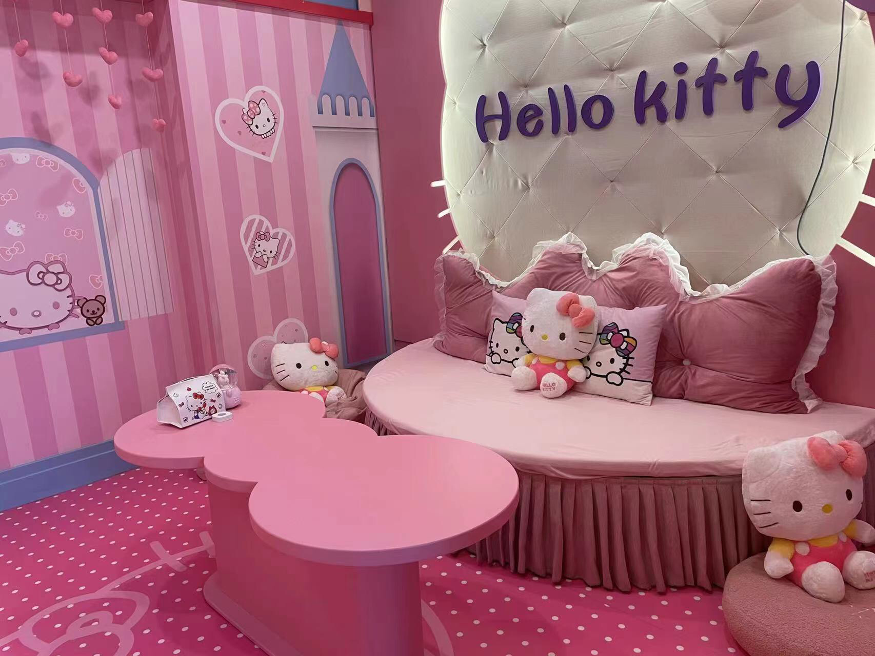 私人影院(我们很正经哦～～)     	 服务:一客