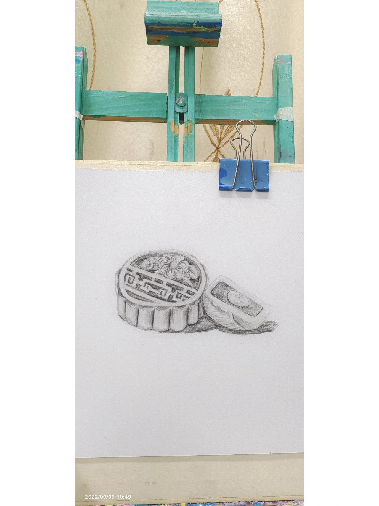 画一幅素描月饼