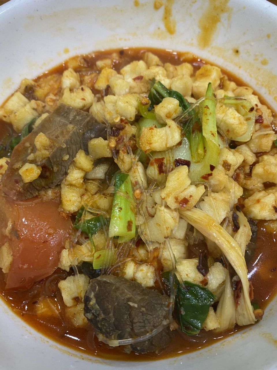 分别去吃了钟楼附近的老刘家羊肉泡馍和洒金桥回民一条街牛肉小炒泡馍