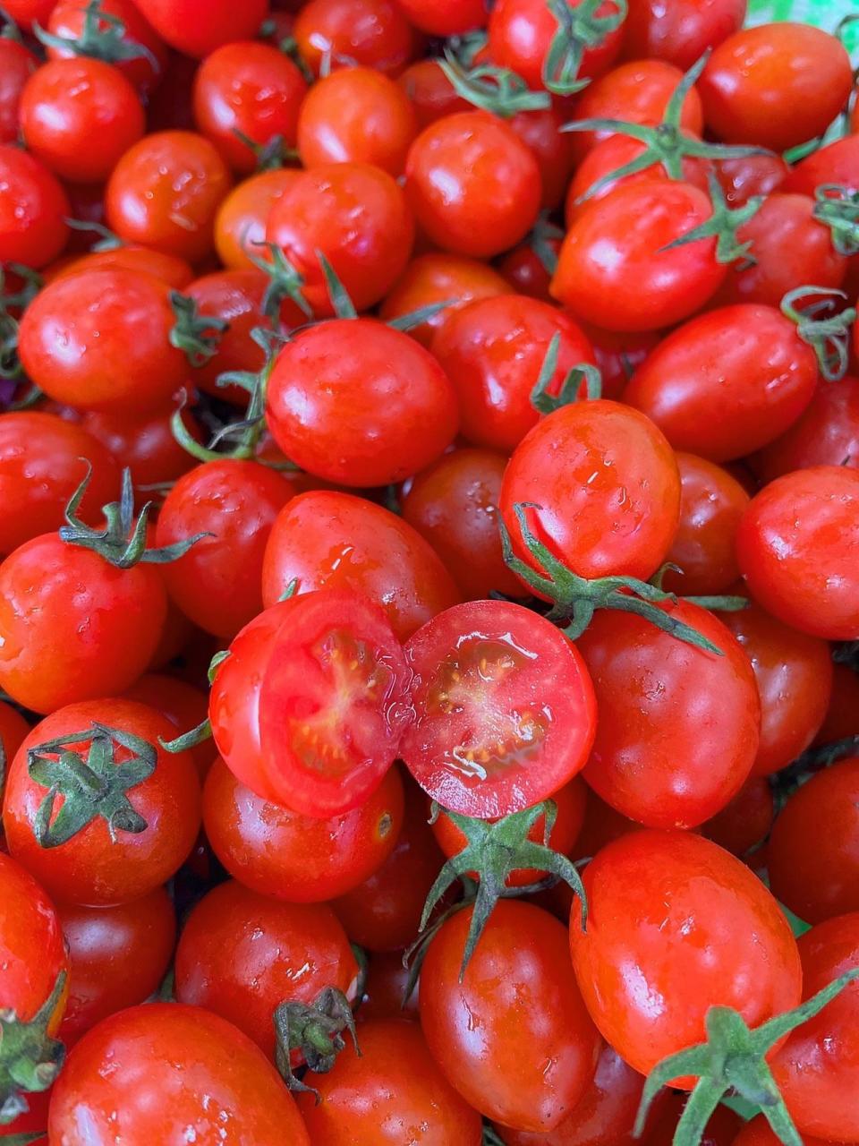 上新千禧果 口感地道,露天自然熟的阳光小柿子60甜美可口,柿味浓郁