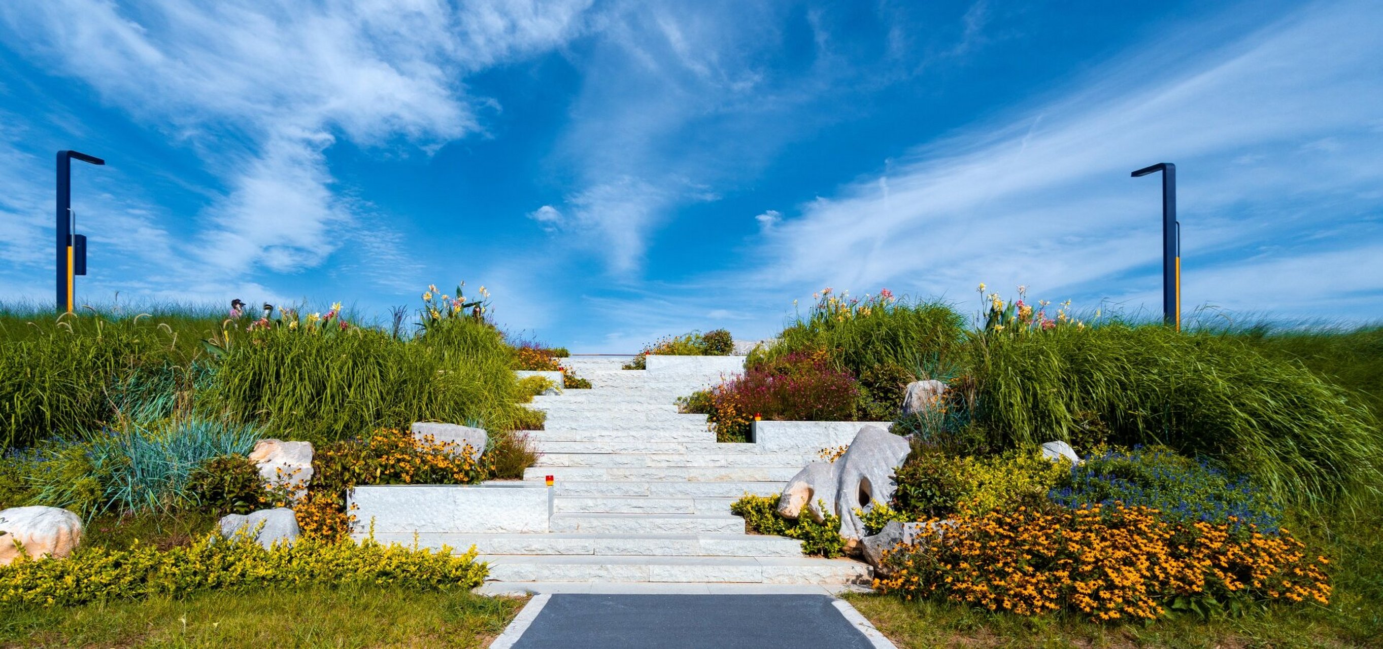 莱山凤凰湖公园打卡圣地 凤凰湖公园位于山东烟台莱山区 是集儿童娱乐