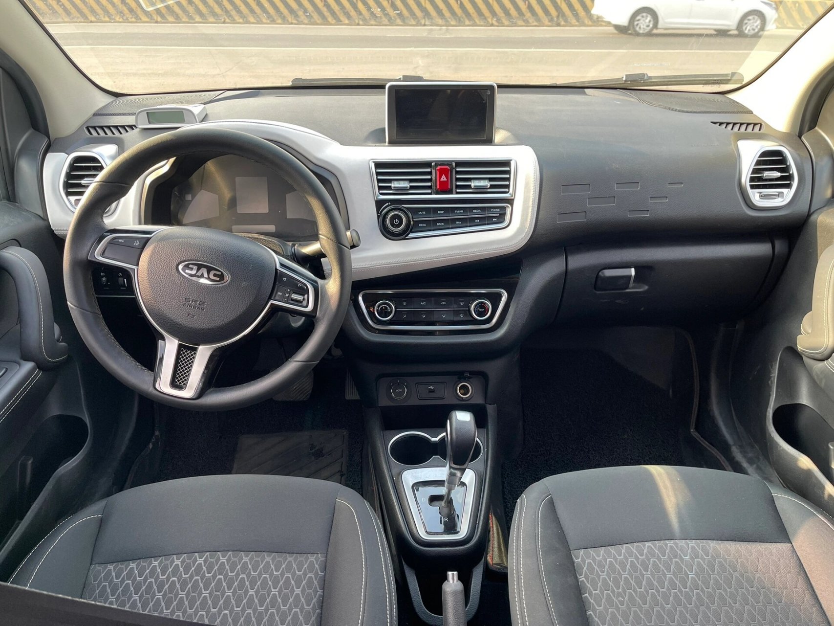 新能源汽车 电车 江淮6e 17年江淮6e快慢双充 续航200公里安全行驶3万