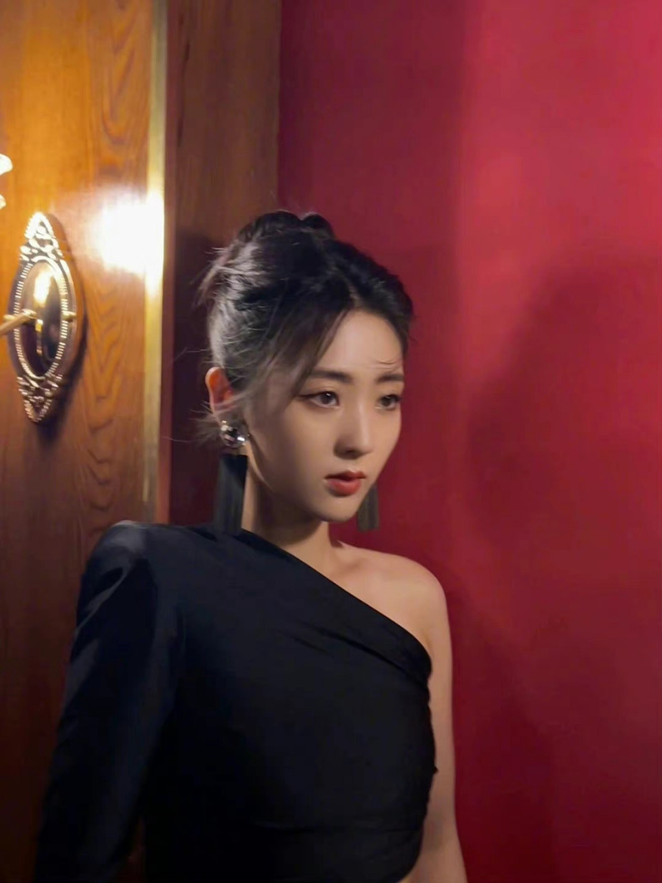 哇,邢菲的马甲线好绝!  #邢菲好美##微博电影之夜