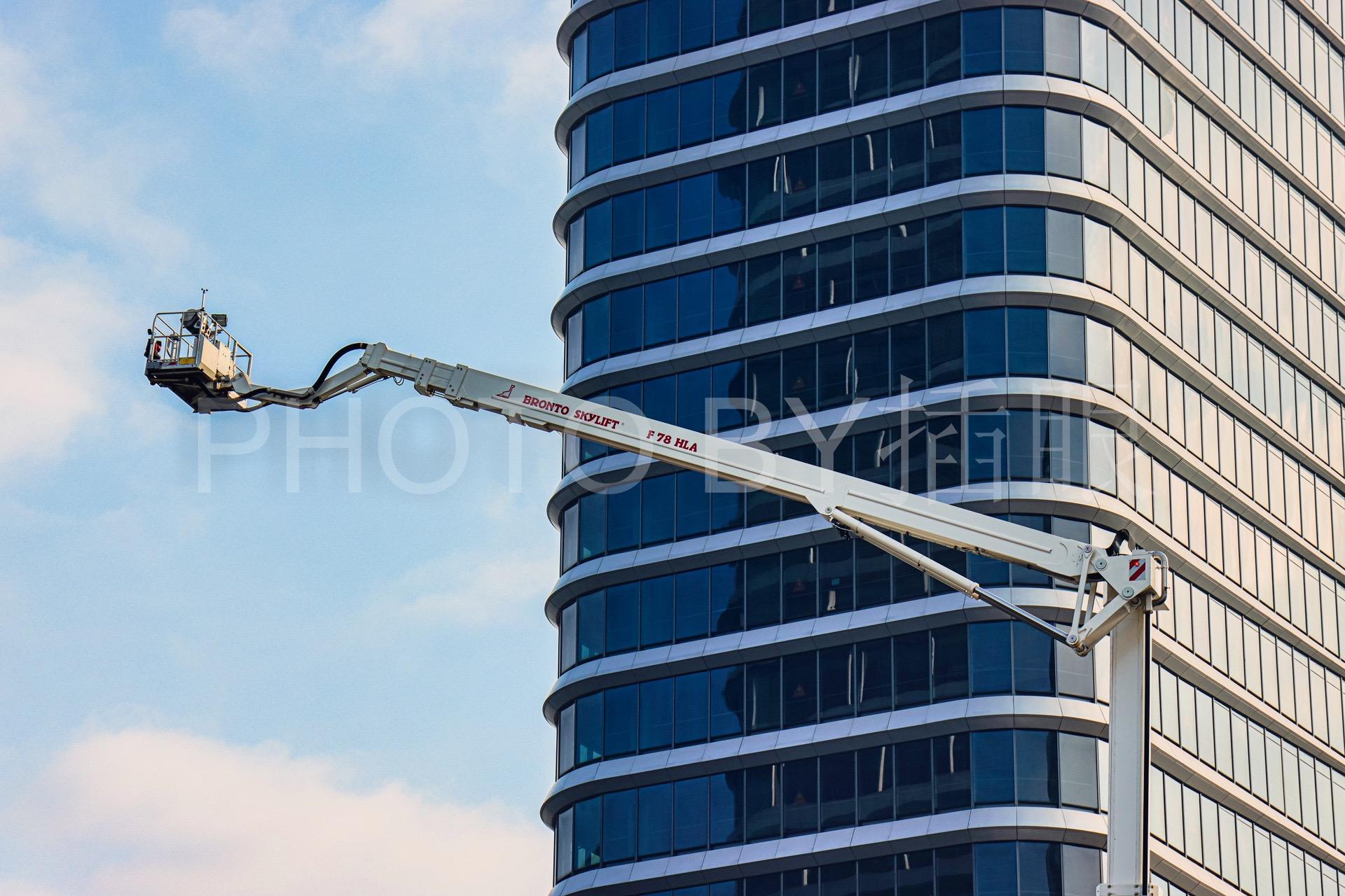 消防车上海消防 自此市区也有大恐龙了 上海-静安-中兴05 博浪涛78米