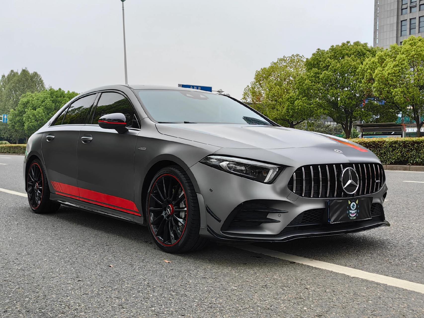 新到 2022年上牌奔驰amg a35l 4matic炽夜特别版 本地一手车 车况原版