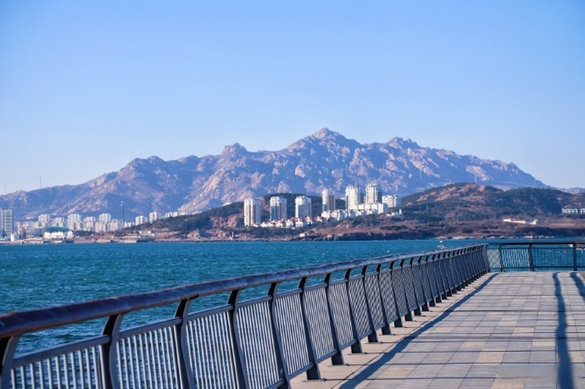 青岛鱼鸣嘴风景区图片