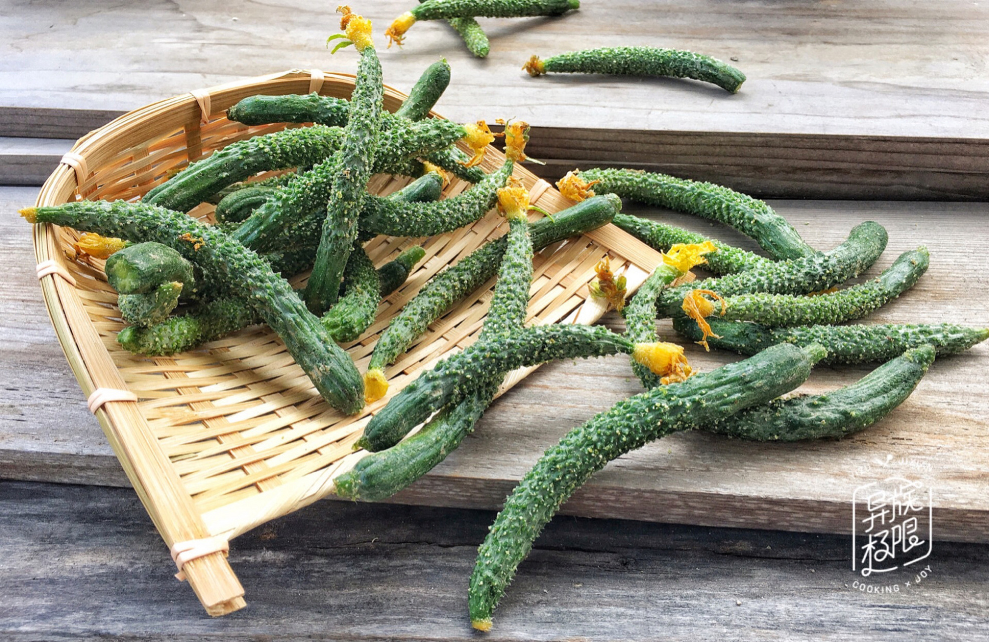 每年4月末起,虾瓜开始在市场里出没,上市的时间短,稍不留意就错过了