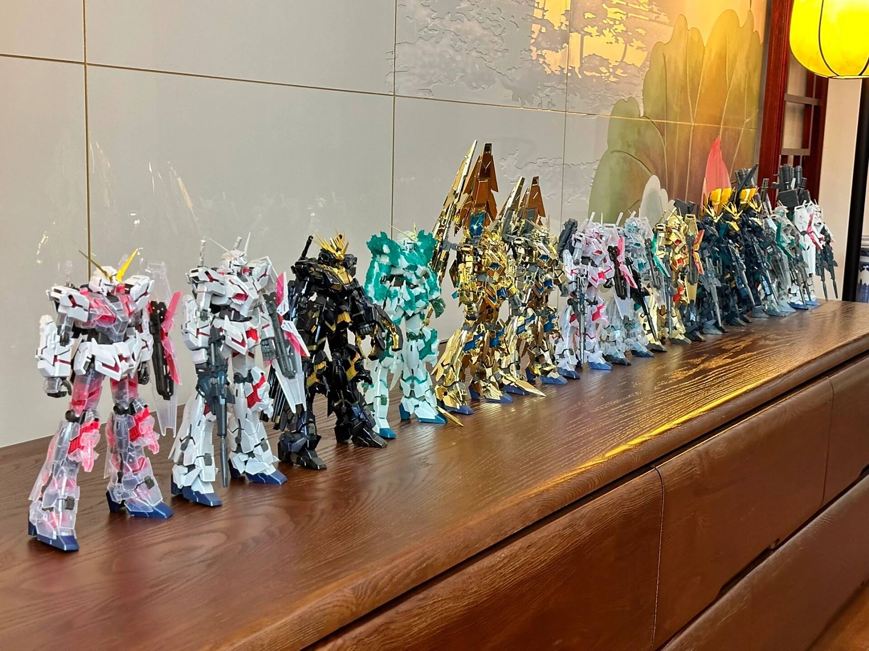 mg独角兽高达全家福! 总感觉感觉还缺点什么呢?