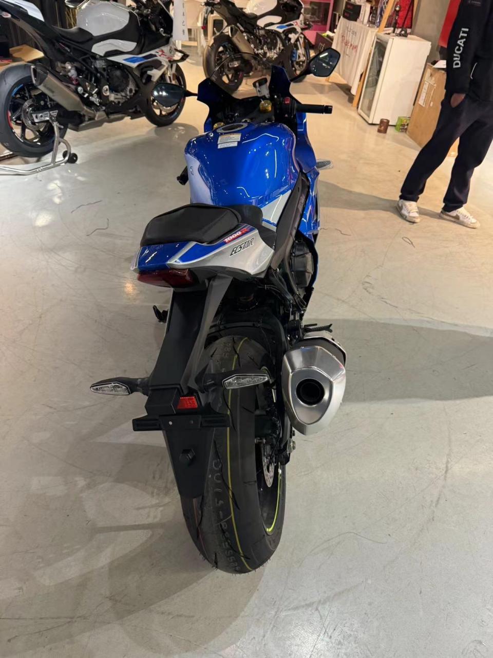 现货一台,价格便宜,全新铃木大r1000,16.8万铃木gsx1000r