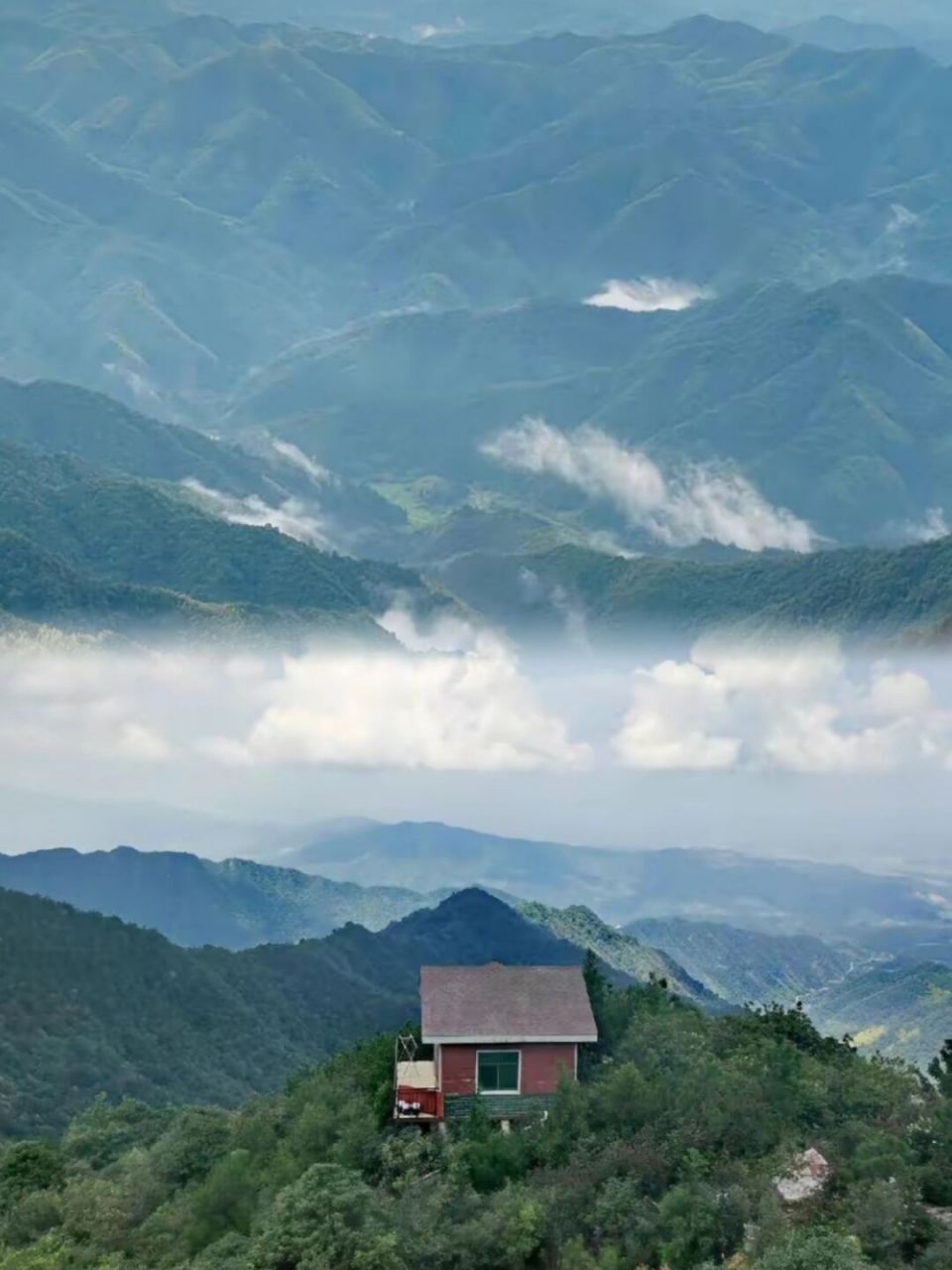 90古南岳回龙山是国家aaa级景区,资兴古八景之一,位于湖南省郴州