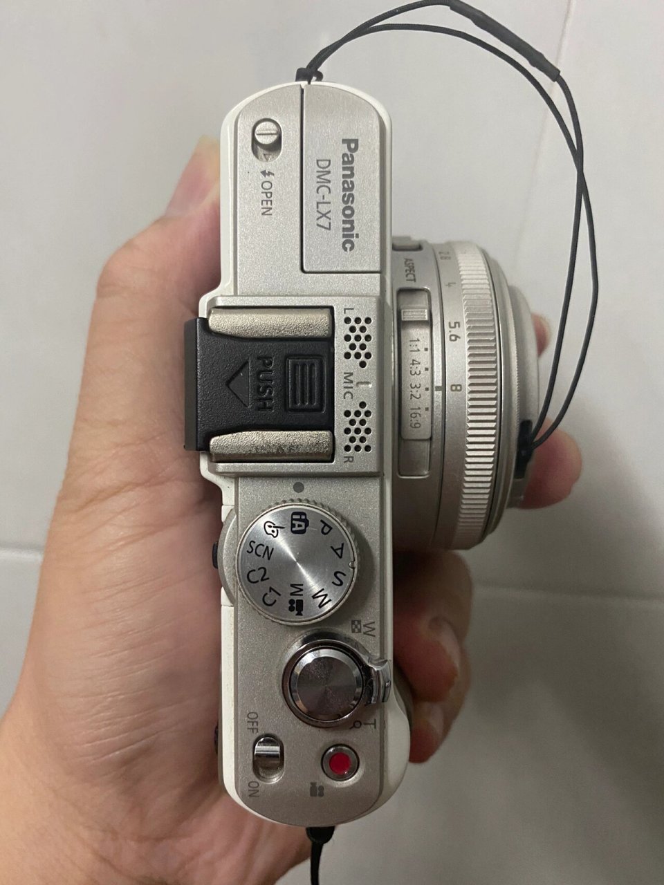 松下lx7白色数码相机卡片机ccd复古相机 松下lx7 奶白色 好看时尚大方