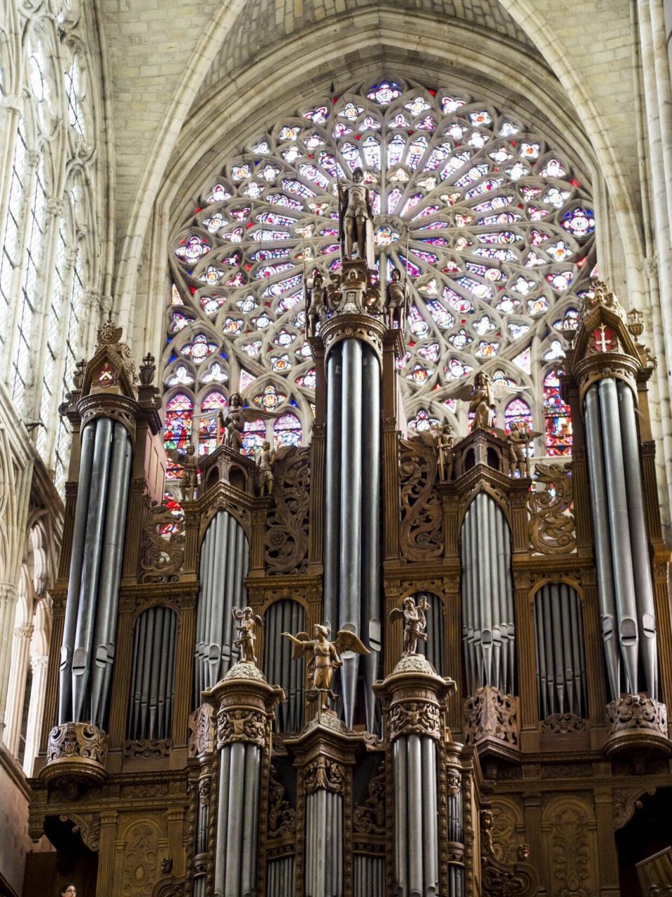 一生必须经典@法国图尔圣埃蒂安大教堂  图尔市的圣加蒂安教堂是天主