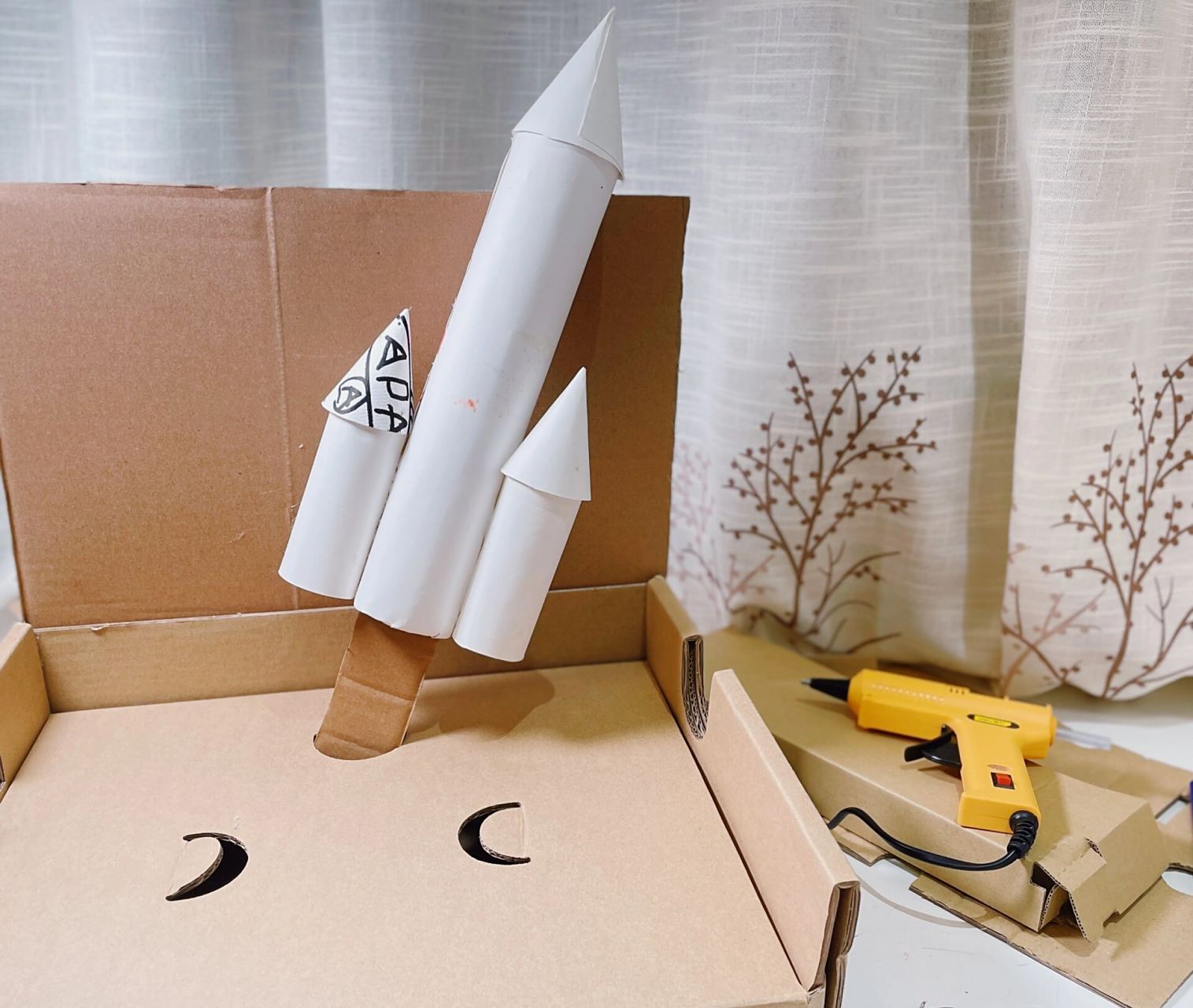 科创手工作品 科技节～太空亲子手工作品get7815