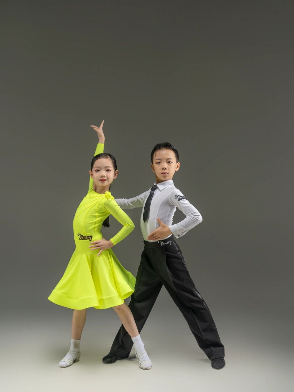 绽放|儿童双人拉丁舞|舞蹈写真 舞蹈是身体的诗歌,诠释了青春的气息