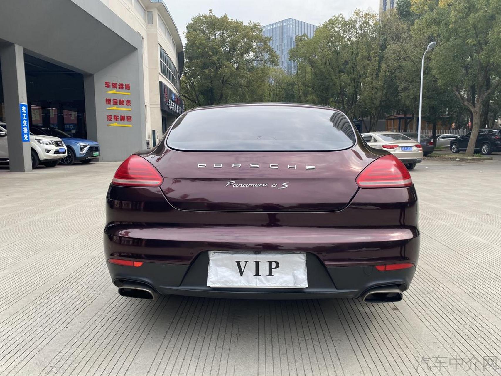 保时捷轿车panamera4图片