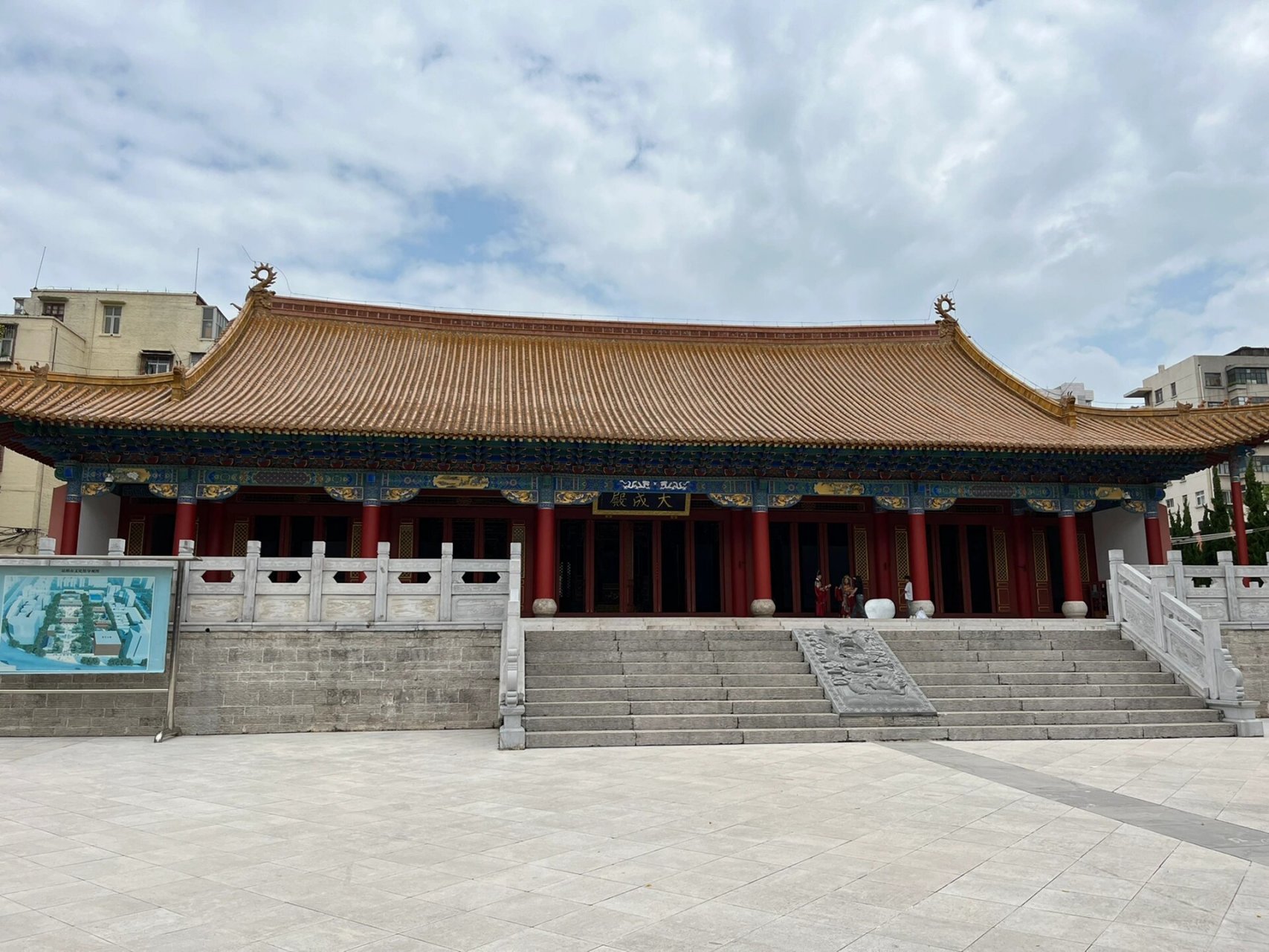 昆明|昆明文庙大成殿游览须知7215 文庙是纪念和祭祀我国伟大的
