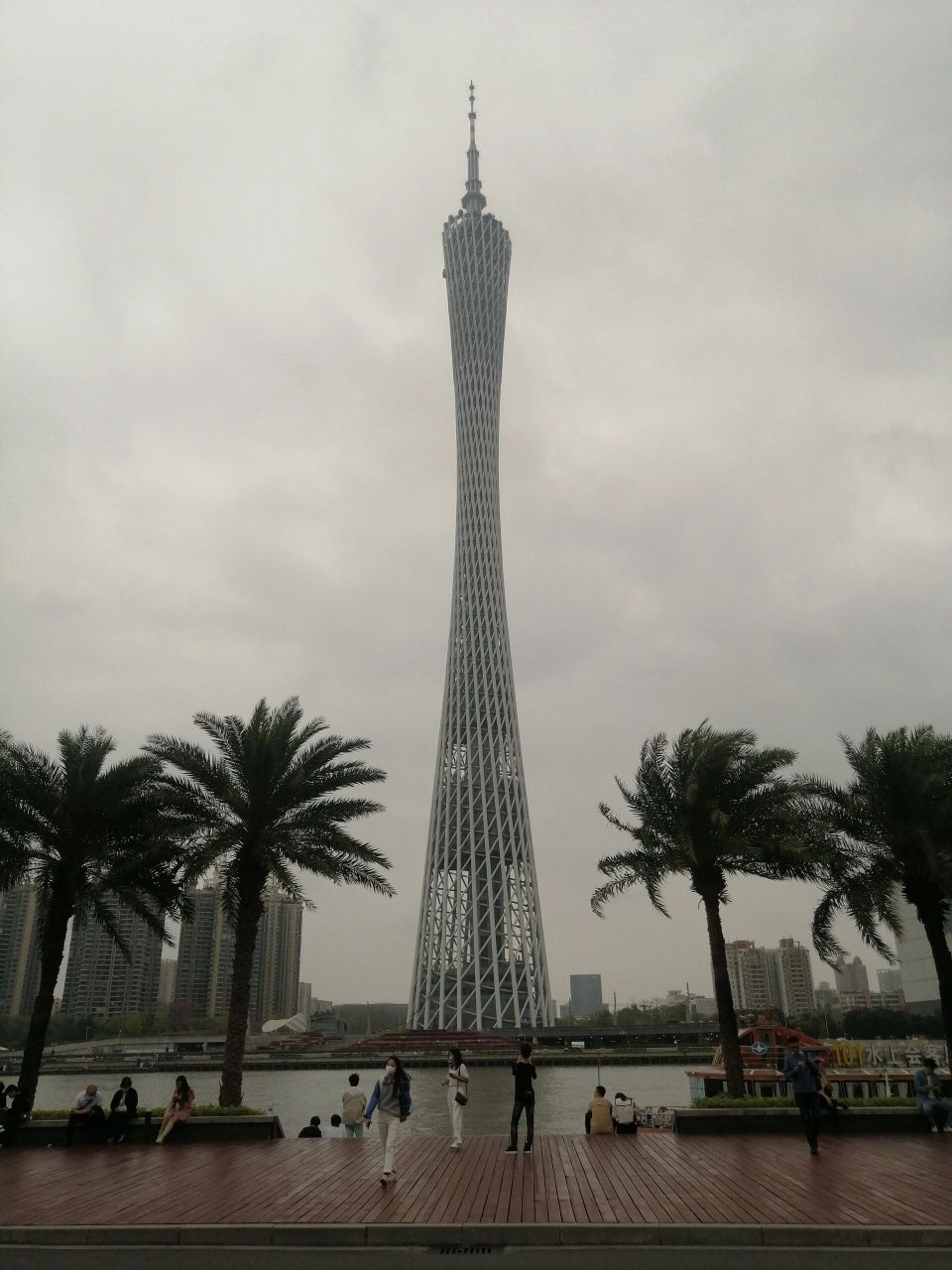 广州塔最佳打卡点:海心沙码头 大家去海心沙不仅可以拍广州塔,还可以