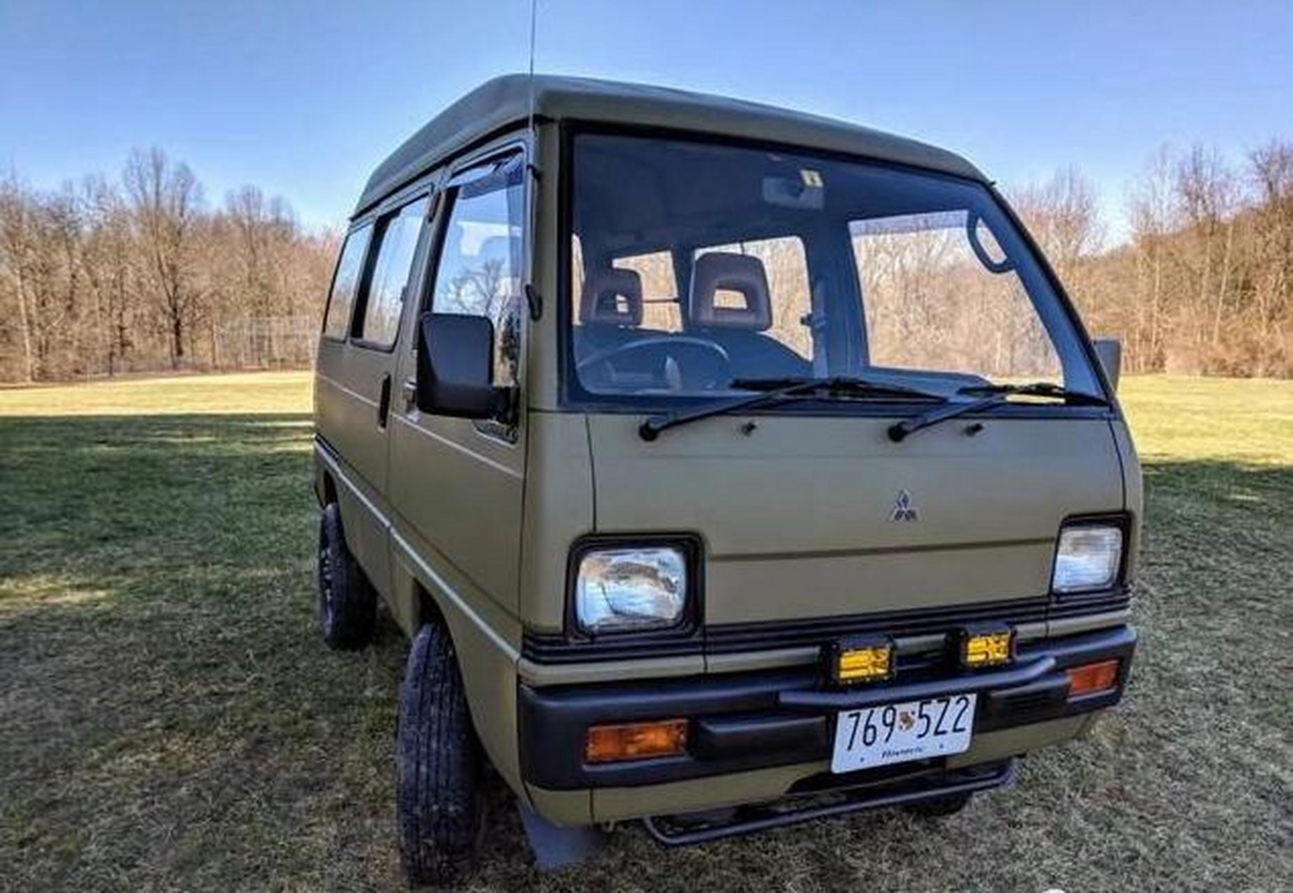 80年代三菱最小型面包车的一款l100/限座6人/影子,外观,同时也关系到