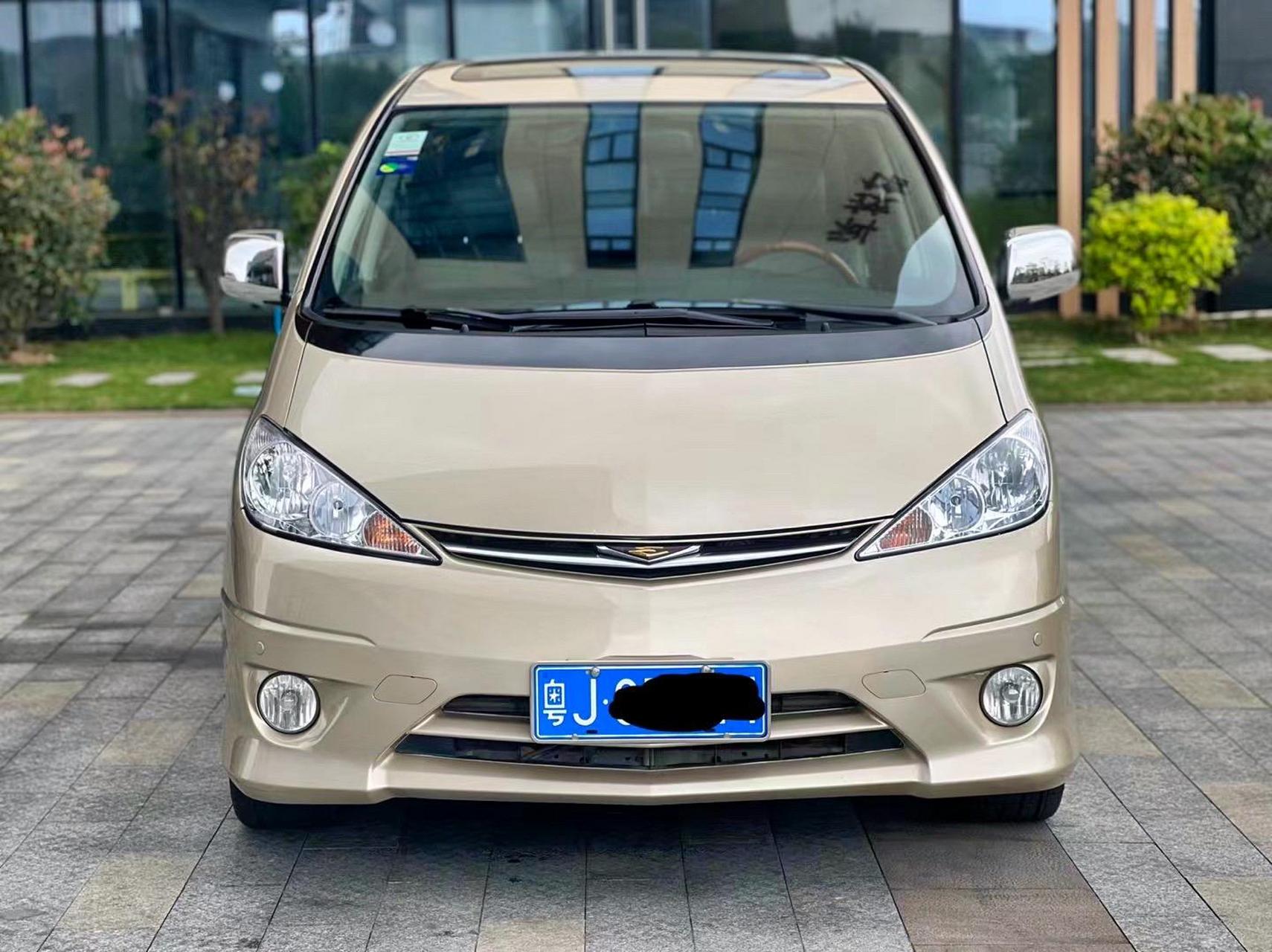 拿下04年港版丰田大霸王,自波2.4豪华版,7座商务车,双电动门,极品车况