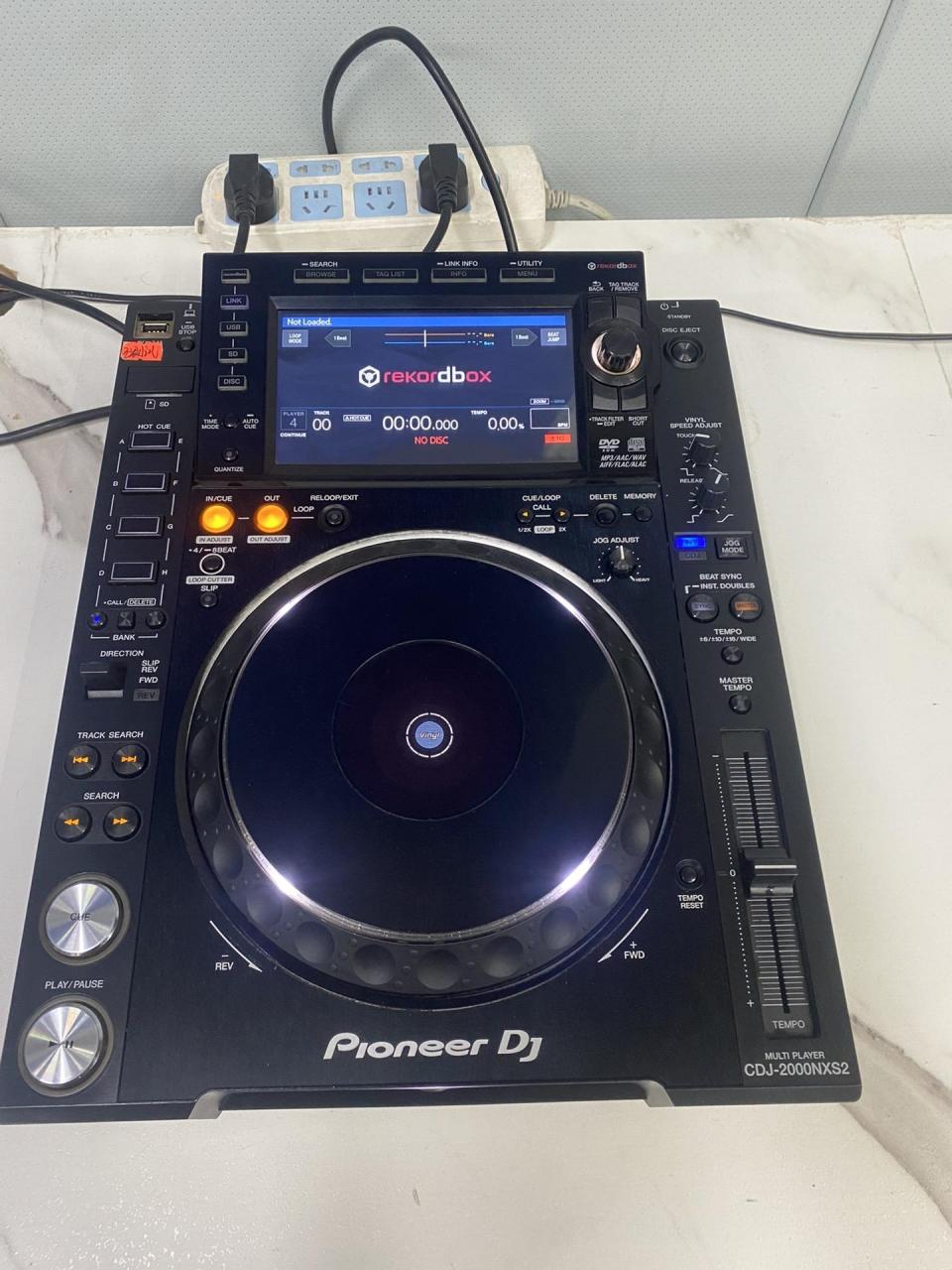 先锋cdj-2000nxs2打碟机.