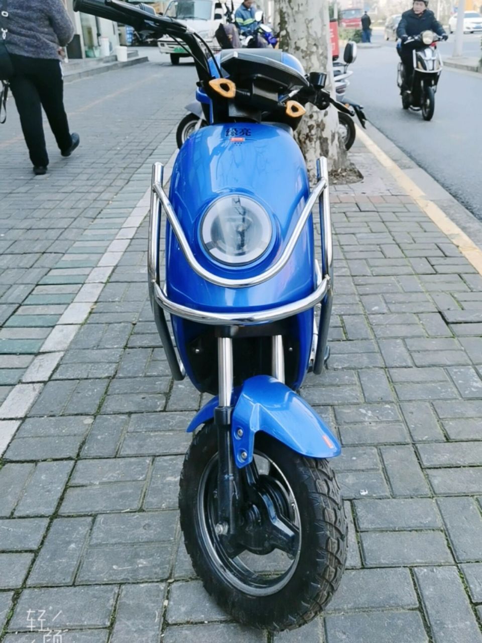 绿亮电动车八成新,48v20a铅酸电池,新电池,保证是实际价格(包含电池