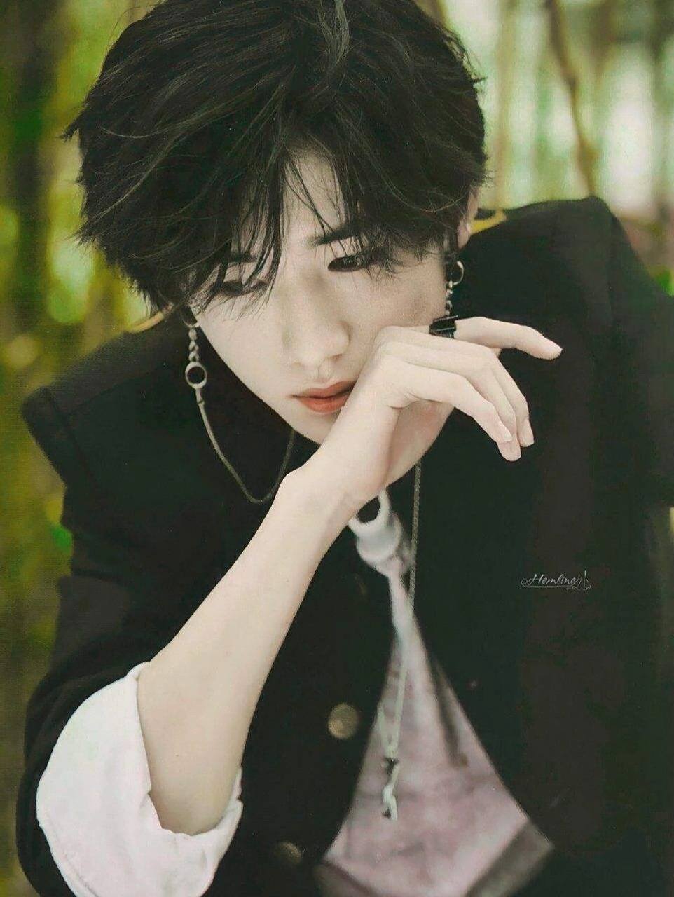 宋亚轩高清超帅头像壁纸