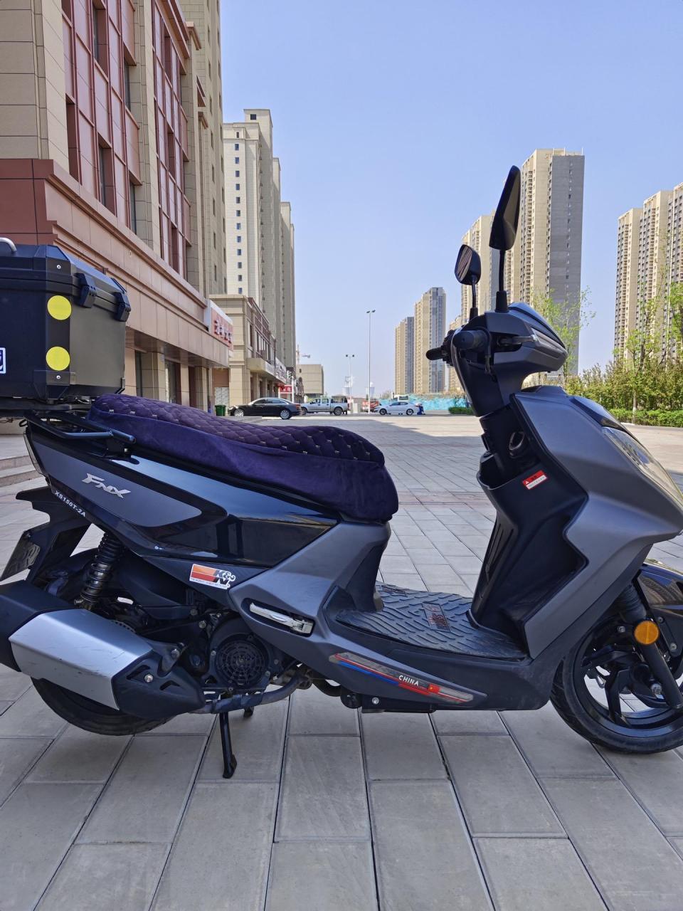 20年三阳火凤凰150,abs,1万公里,加装铝合金尾箱,小车精神板正