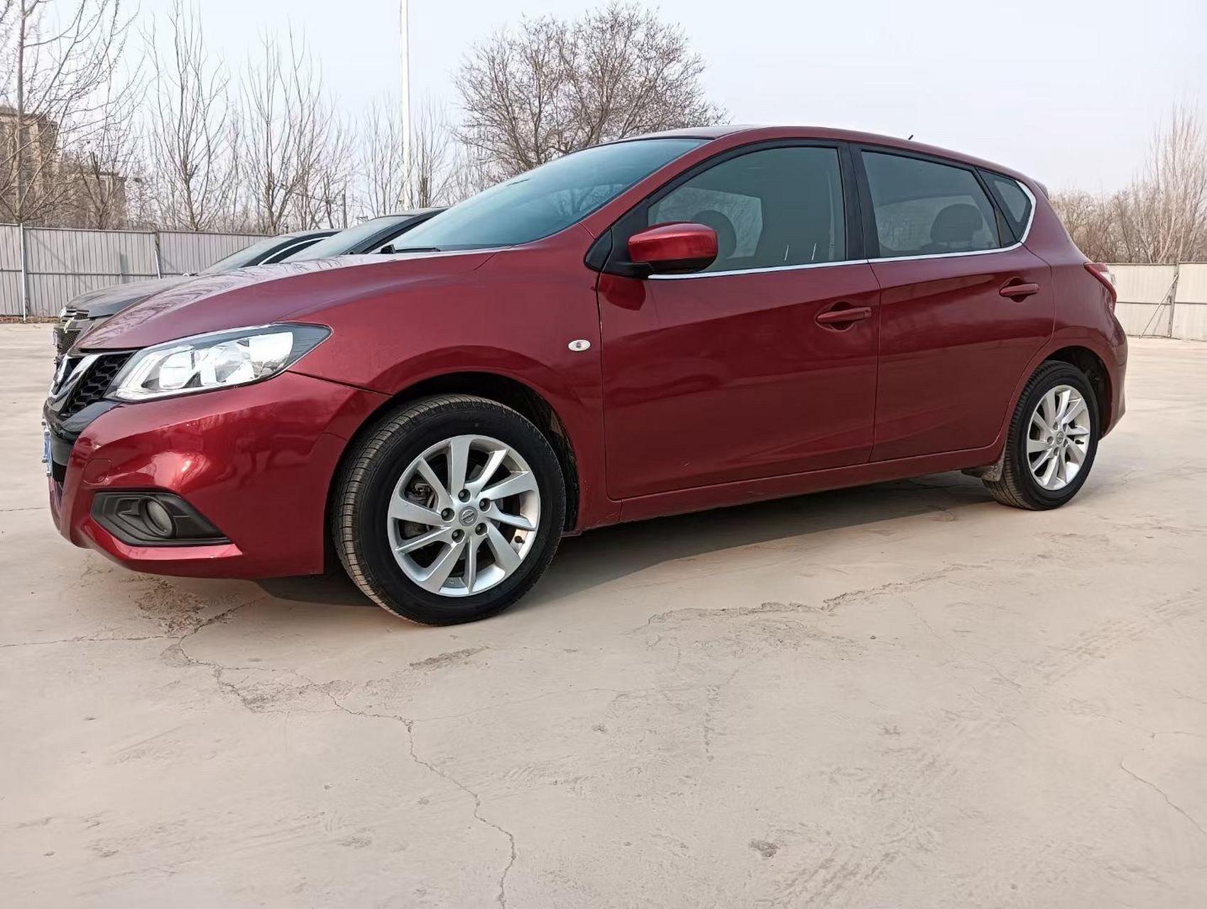 6排量 自动挡 车好无事故 支持分期 置换 全款905.x万