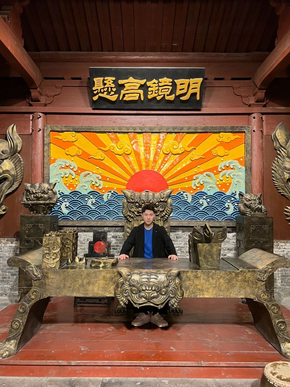 杭州宋城千古情 游玩攻略 99门票:成人320元,包含千古情的演出.