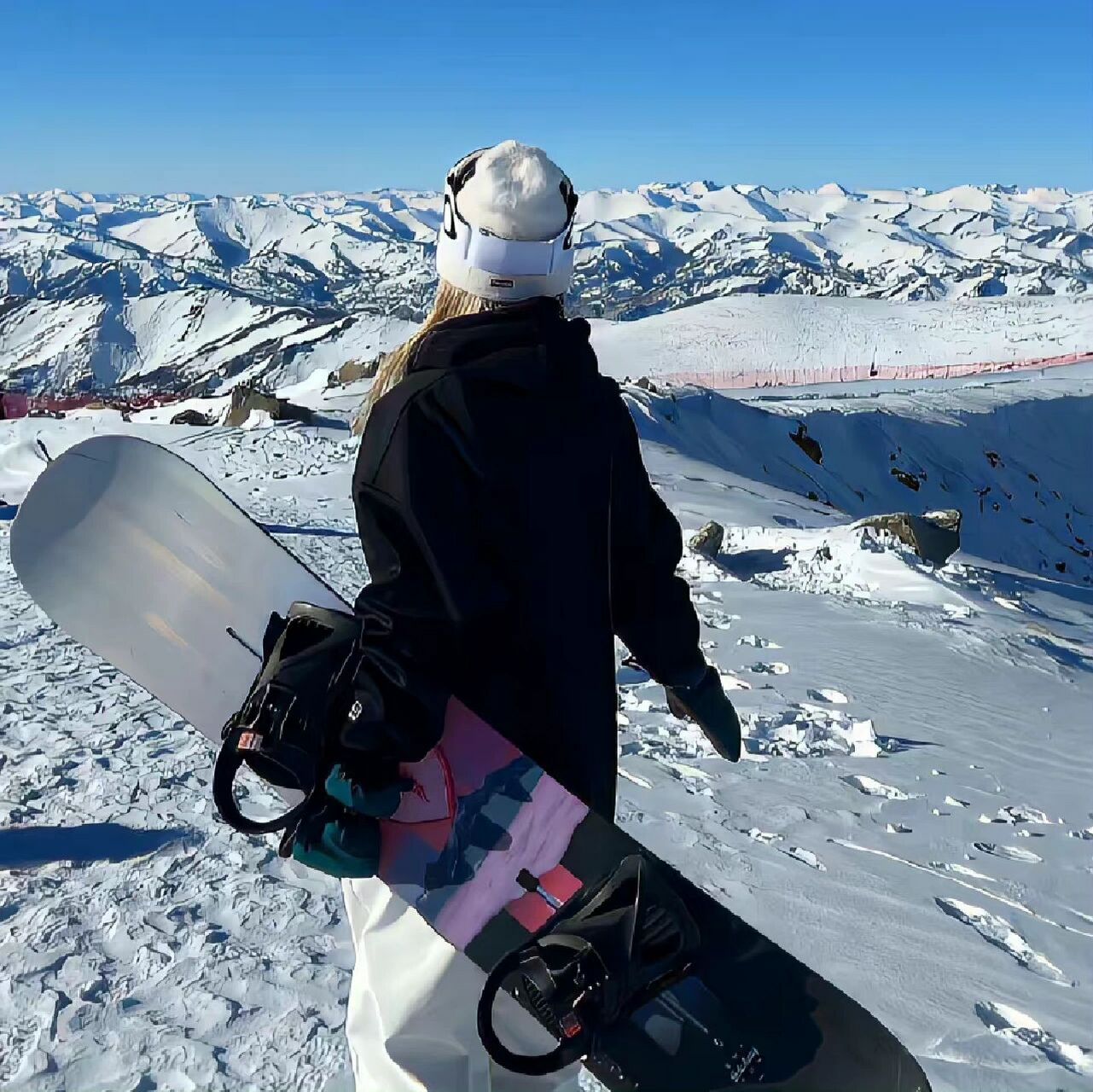 女生背影头像 一直都很喜欢的女生背影头像,很酷哦!