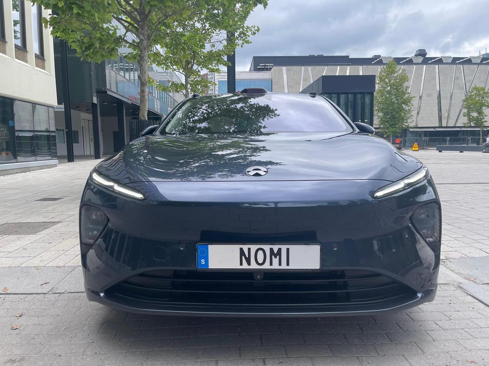 这台蔚来et7的车牌是"nomi",来自瑞典 这个太令人羡慕了【来自懂车帝