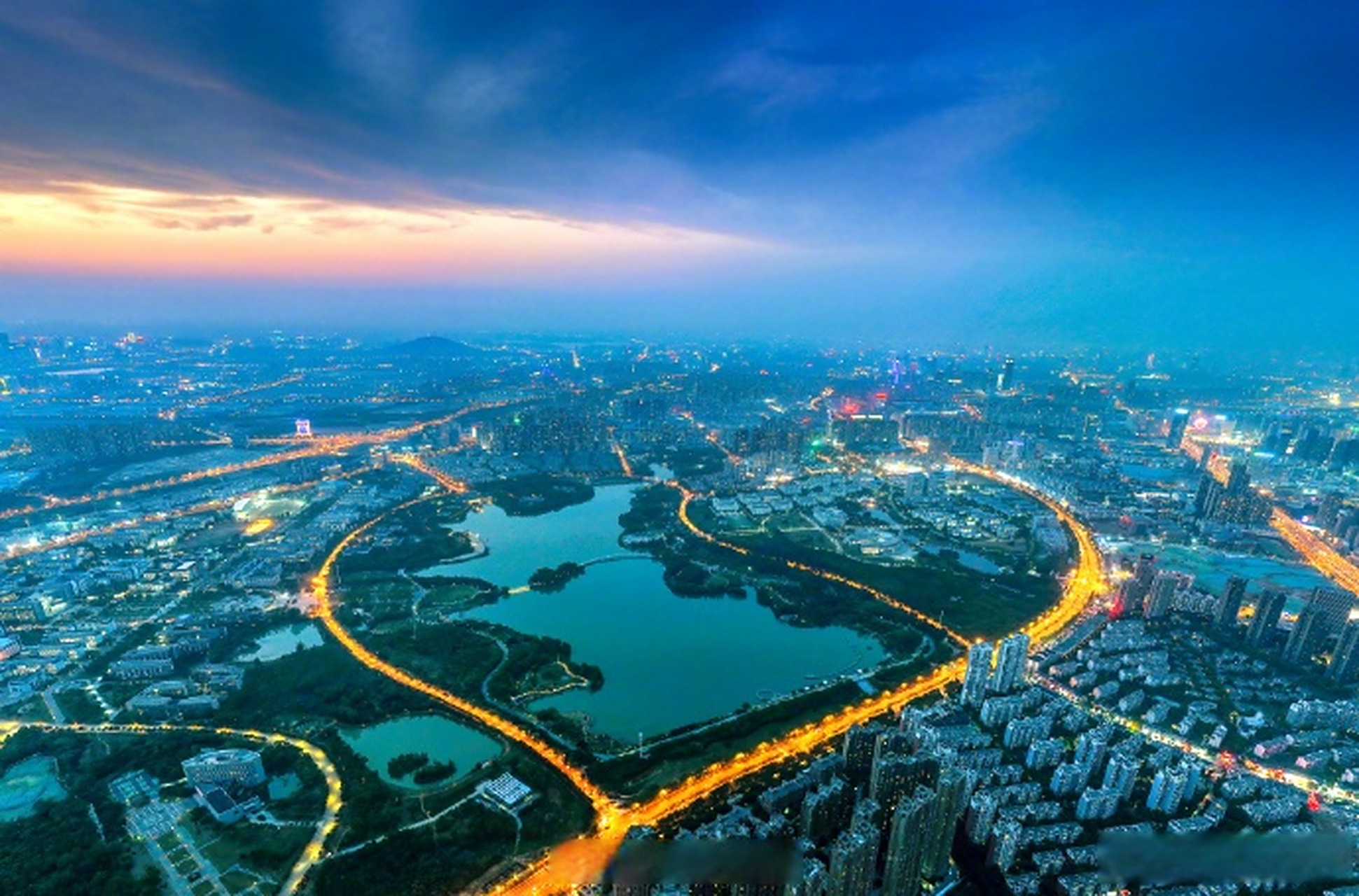 14公里.合肥心形路两人走共约13.