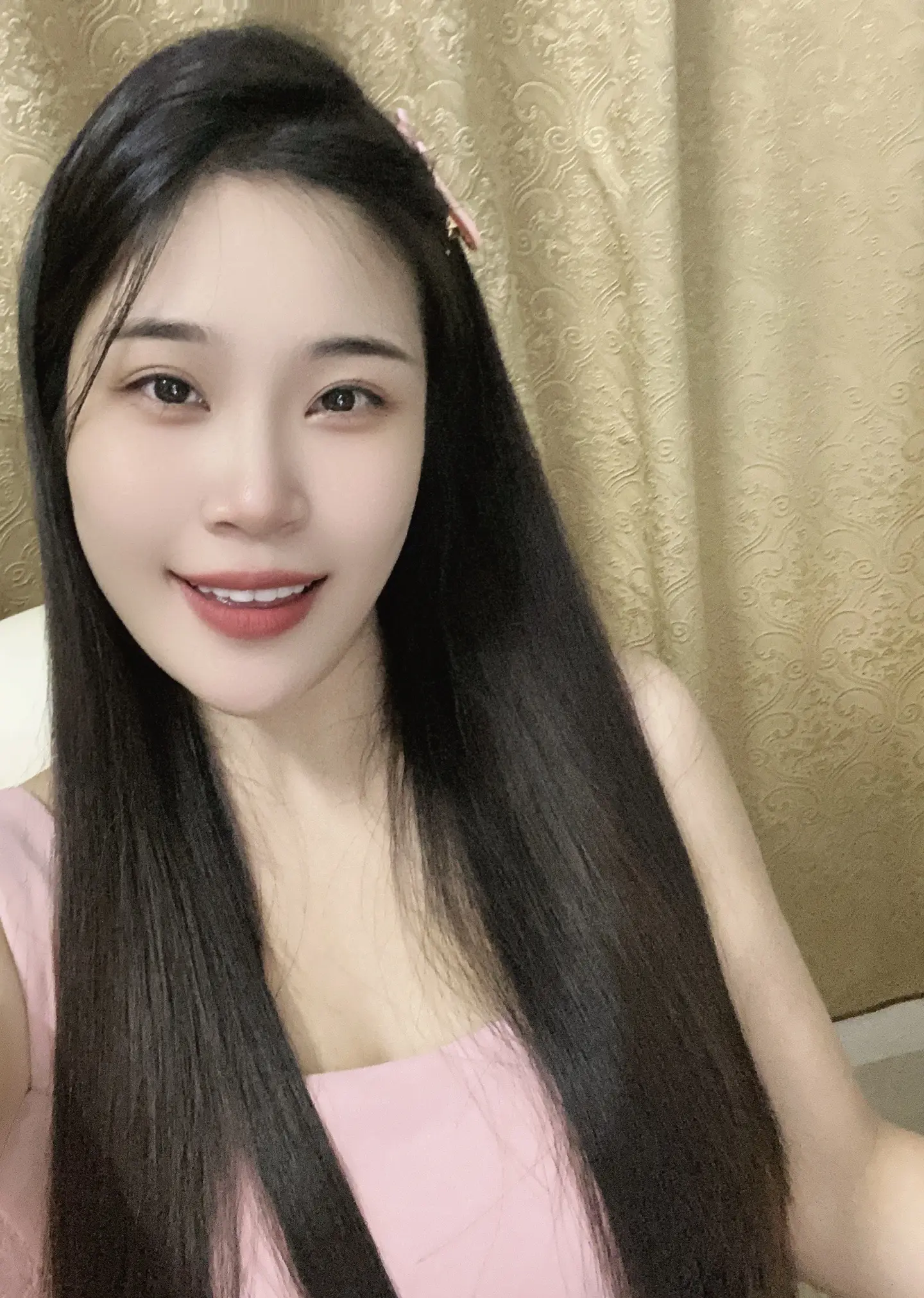 我从小就不是什么娇生惯养的女孩,会做农活,会做家务,啥都会点,或许我