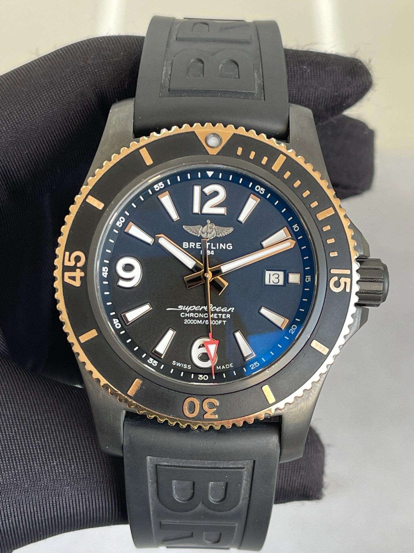 百年灵超级海洋潜水表款